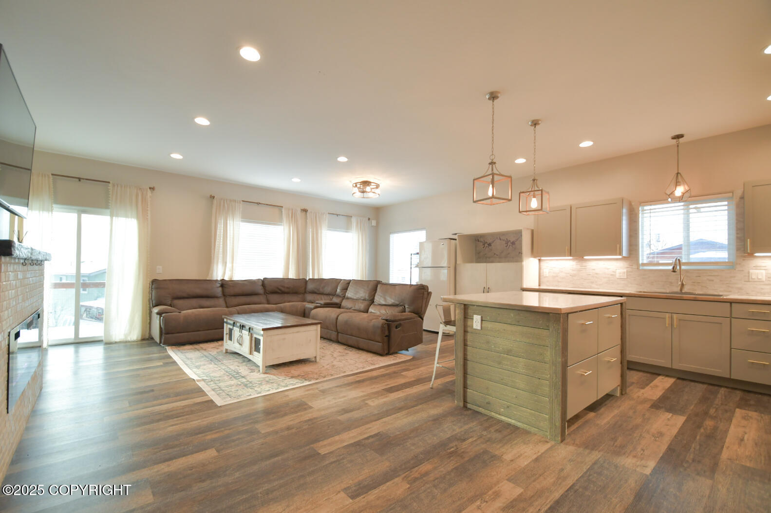 4088 Calhoun Street