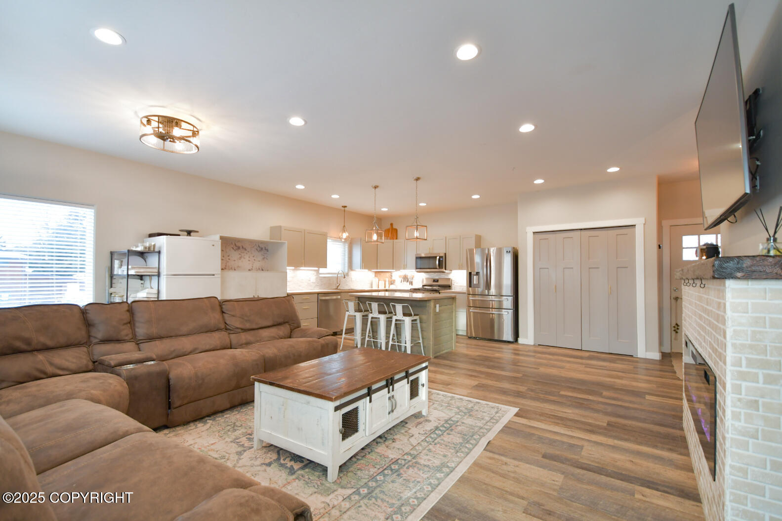4088 Calhoun Street