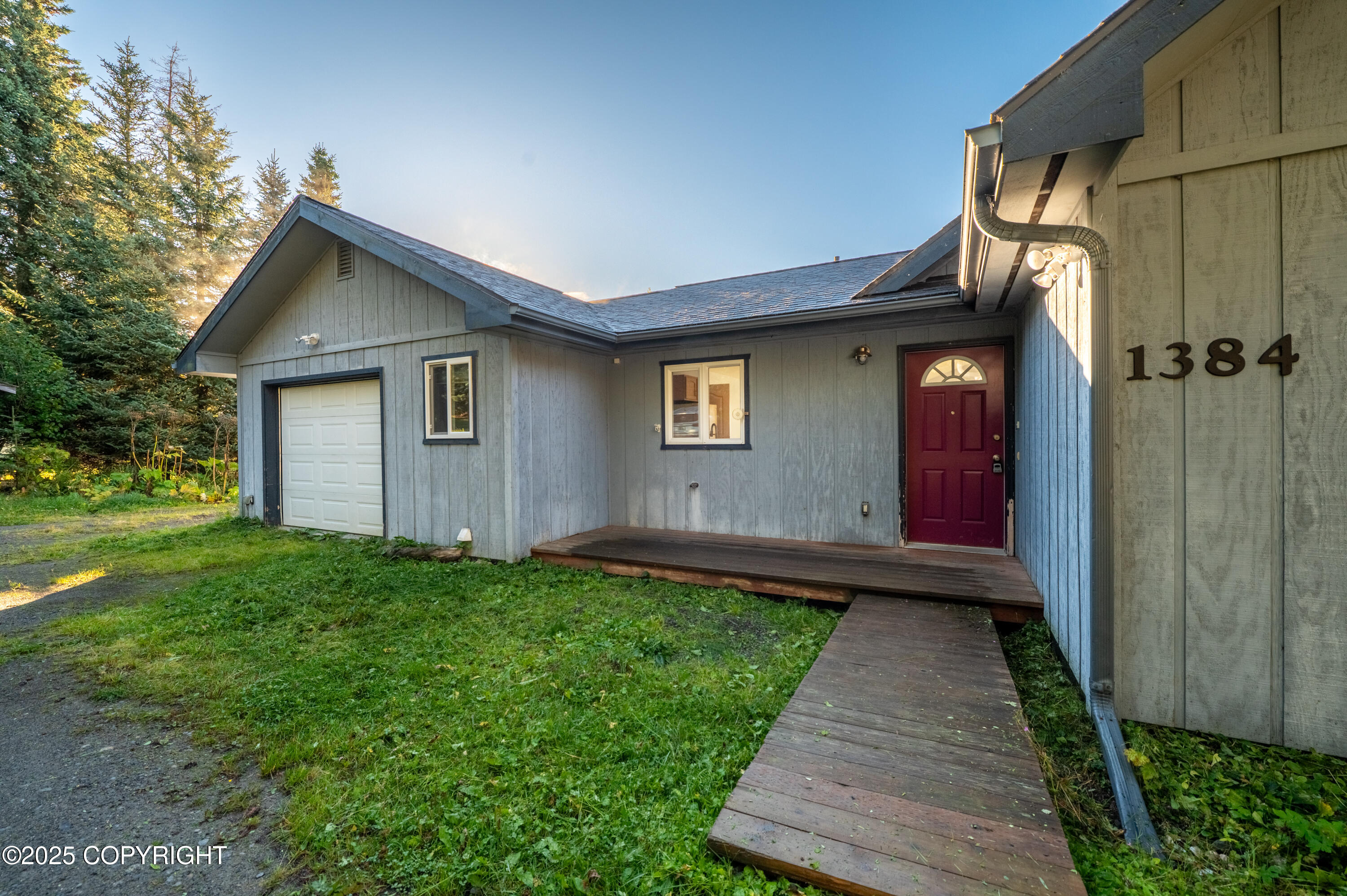1384 Race Road