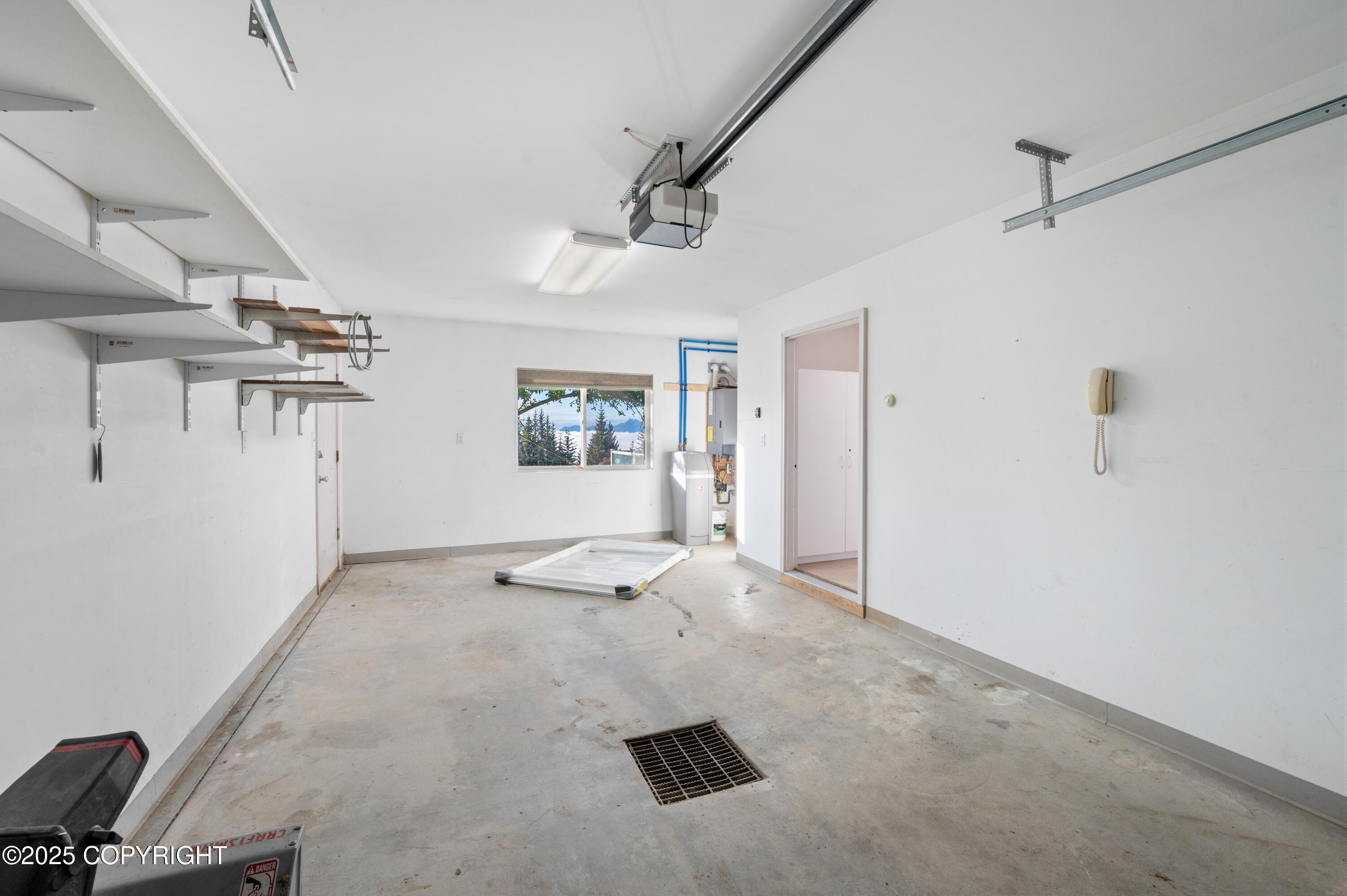 1384 Race Road