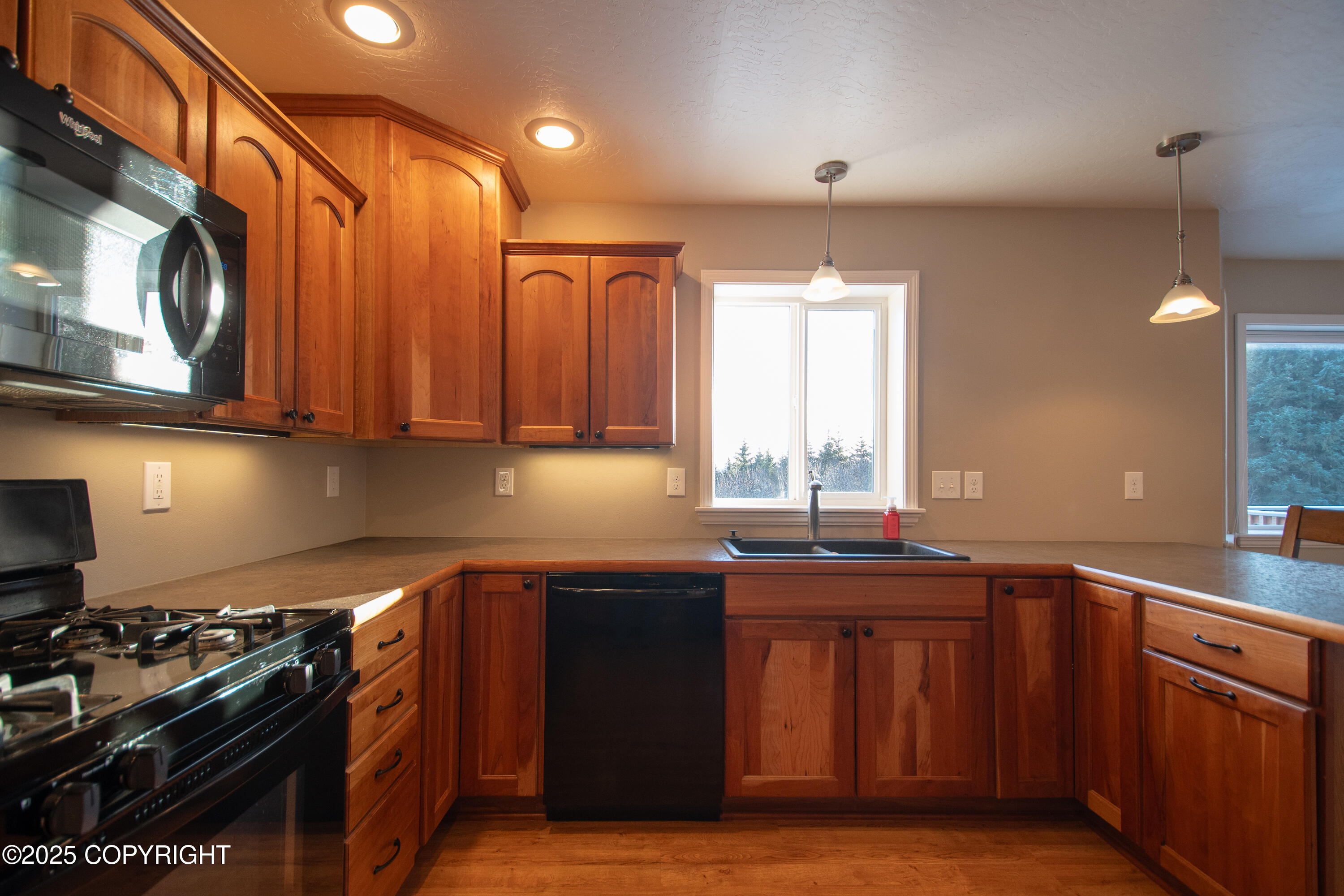 925 Soundview Avenue