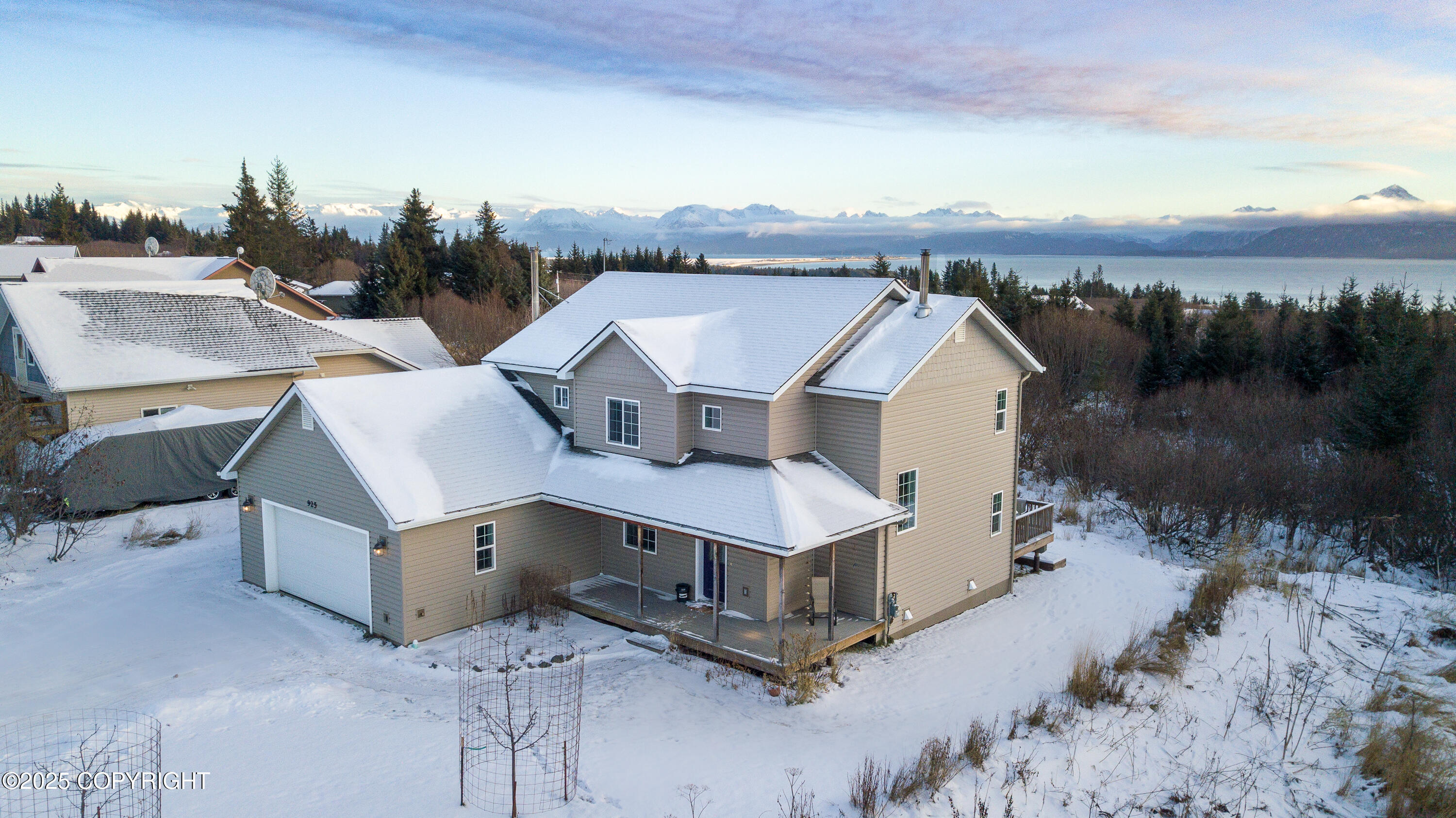 925 Soundview Avenue