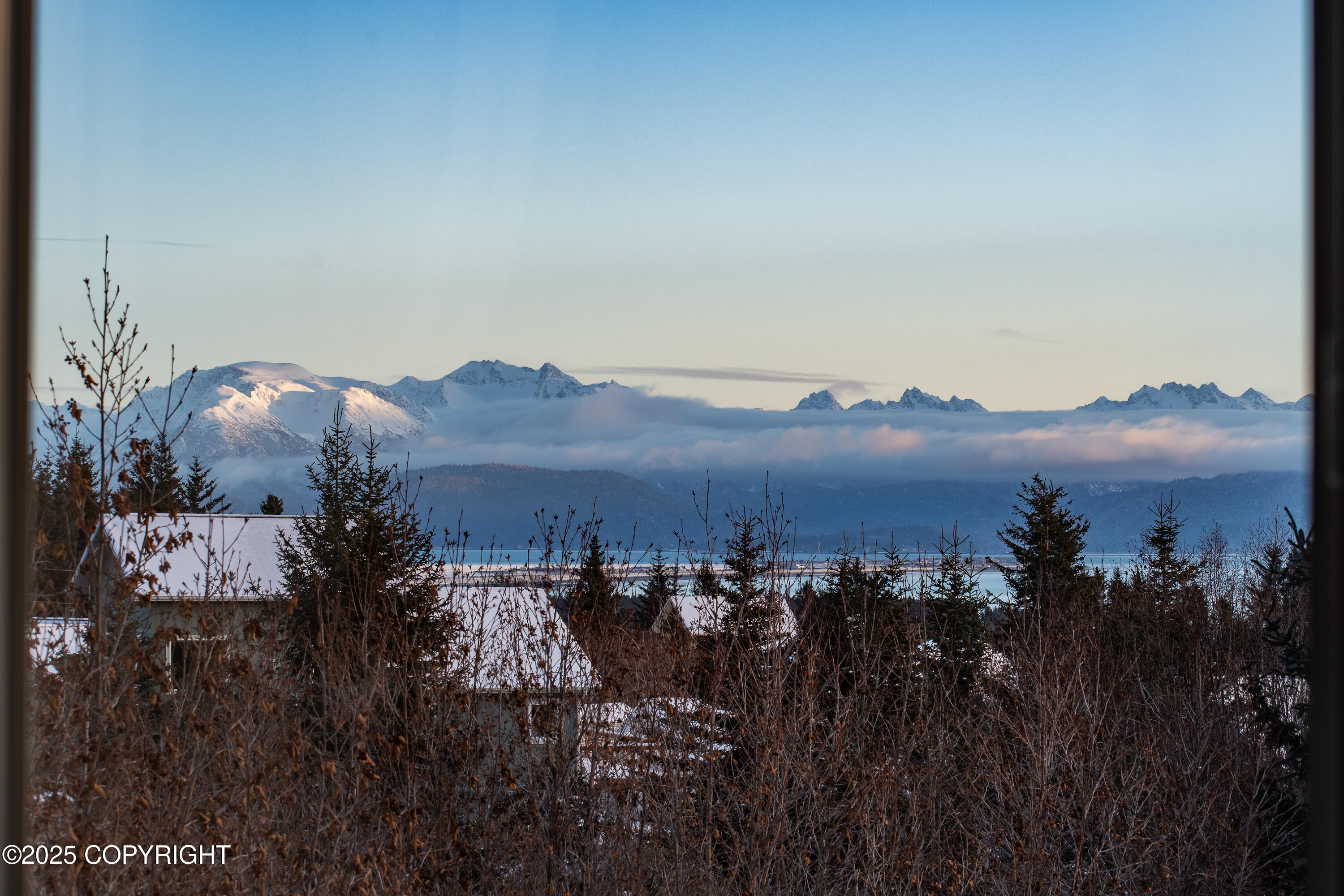 925 Soundview Avenue