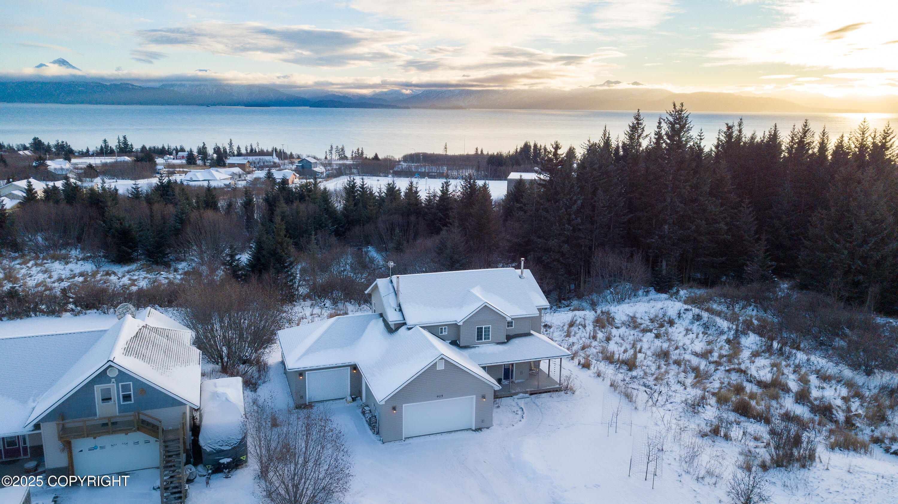 925 Soundview Avenue