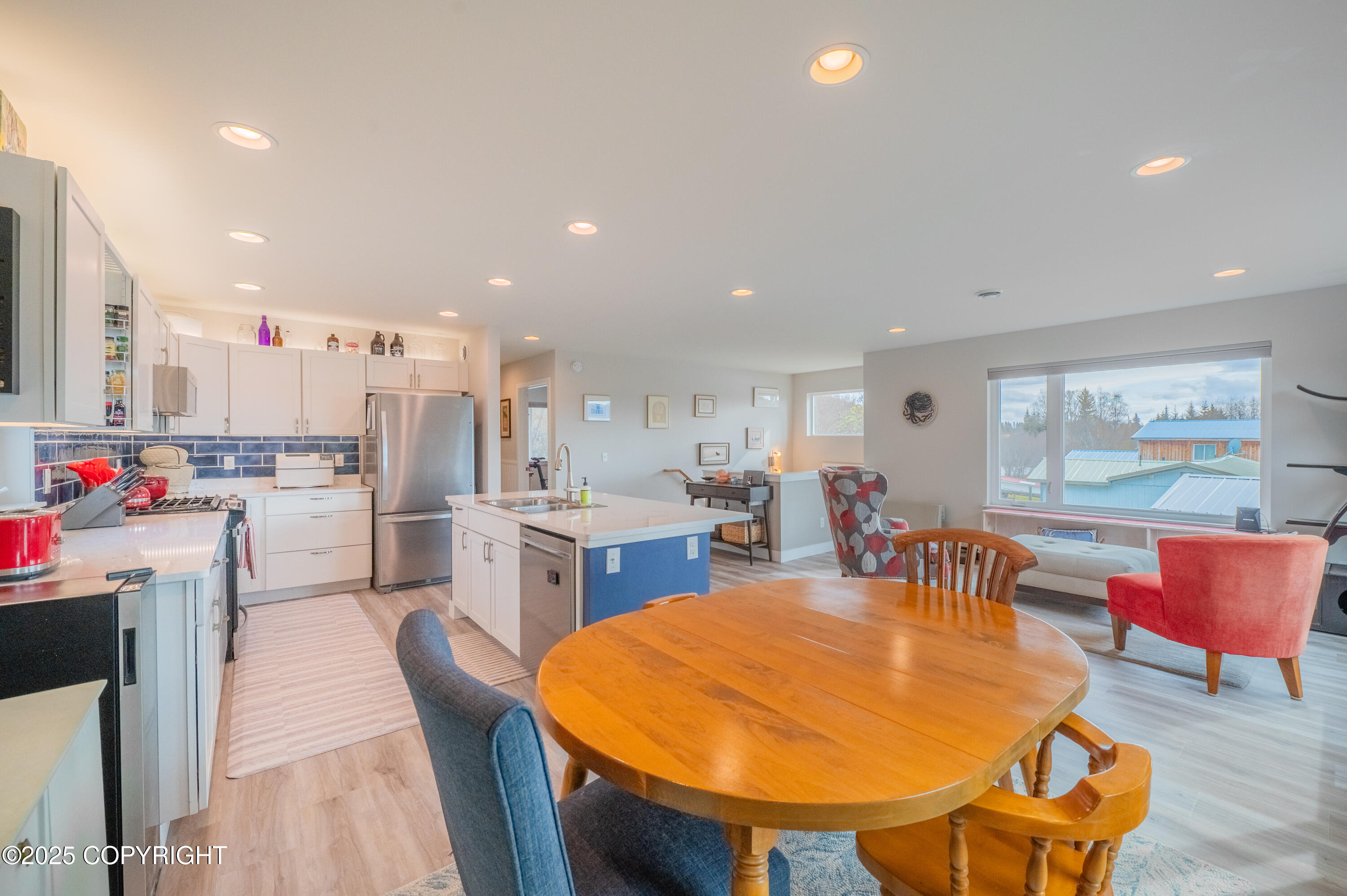437 W Fairview Avenue