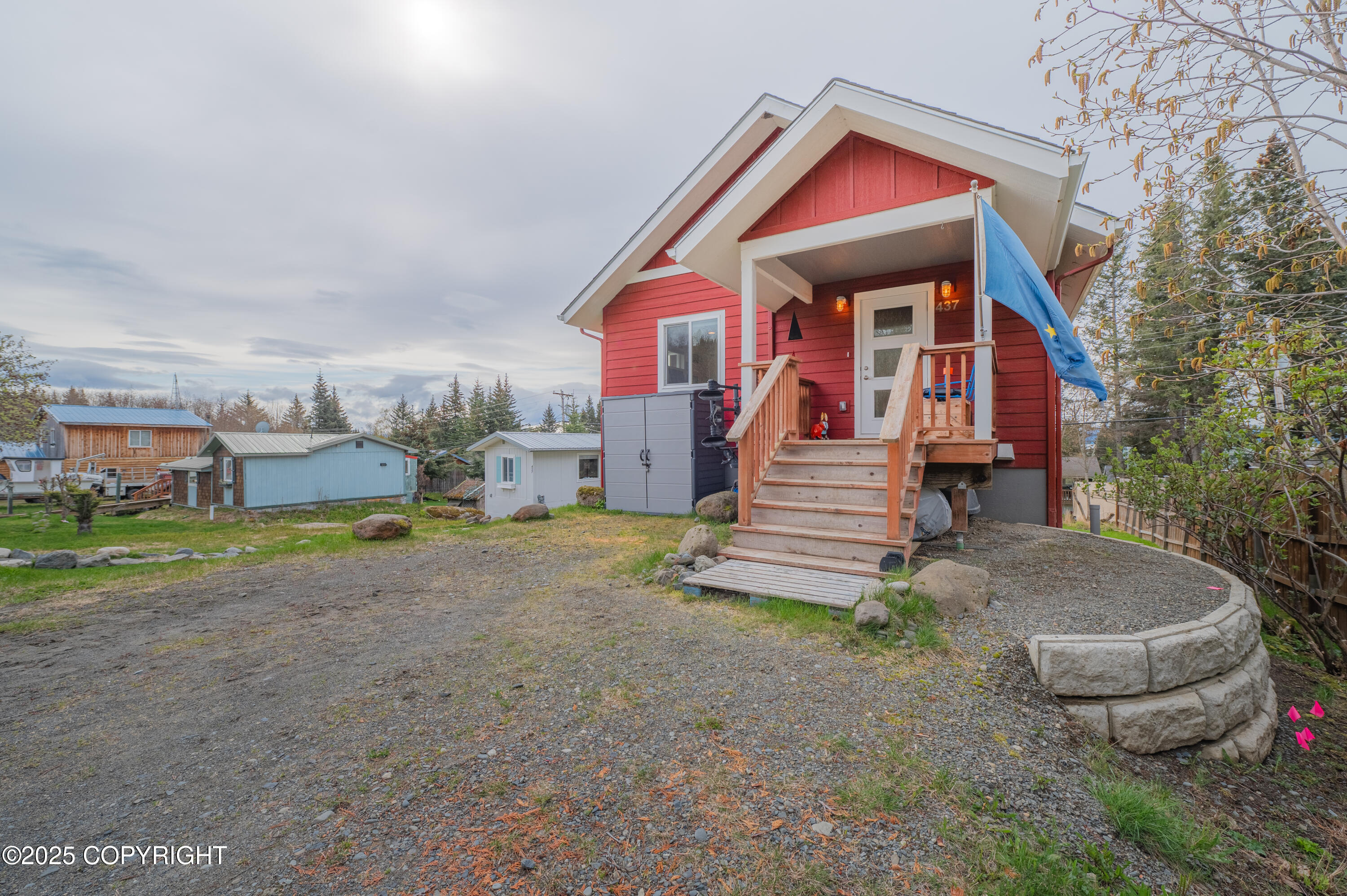 437 W Fairview Avenue