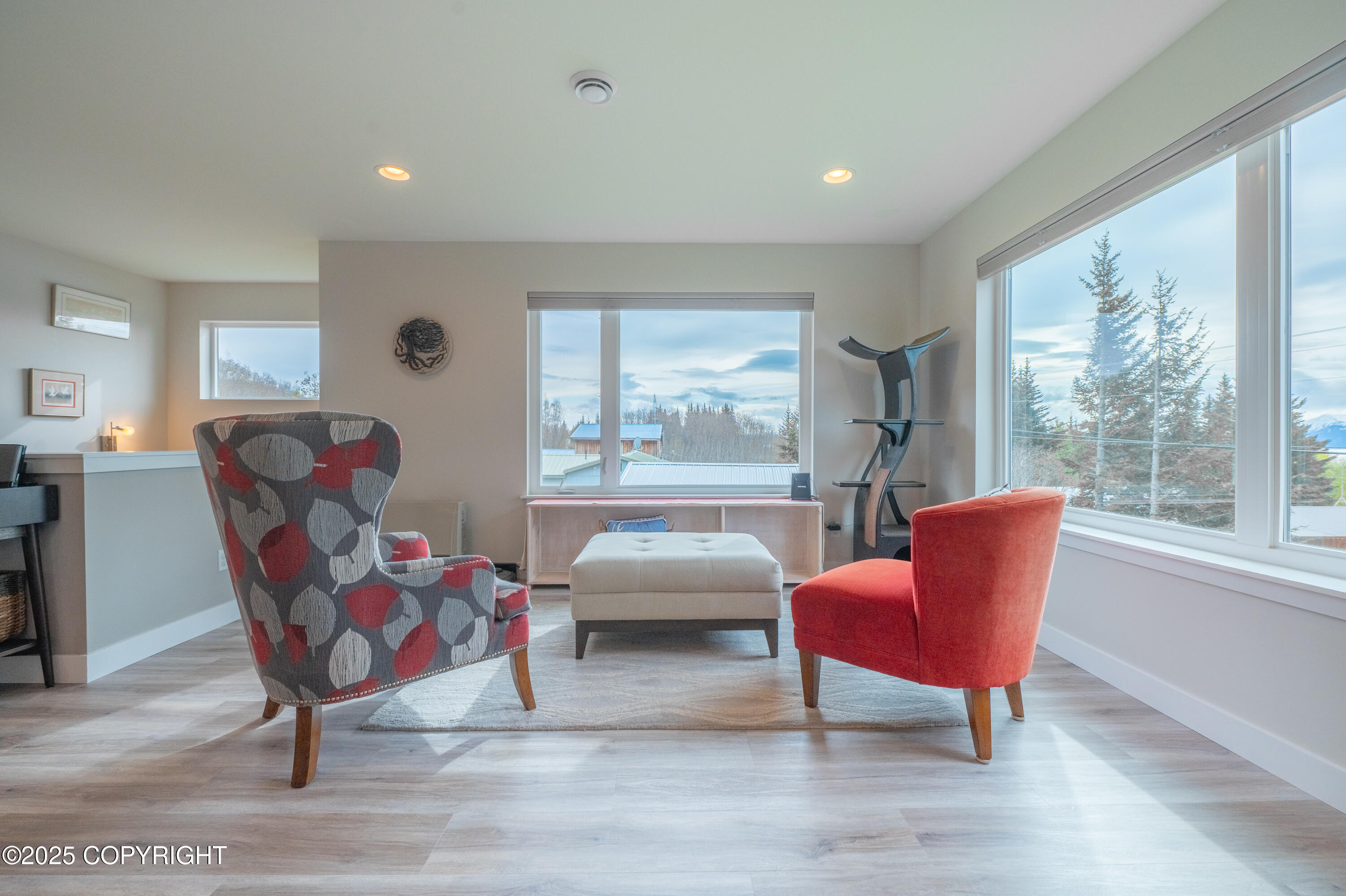 437 W Fairview Avenue
