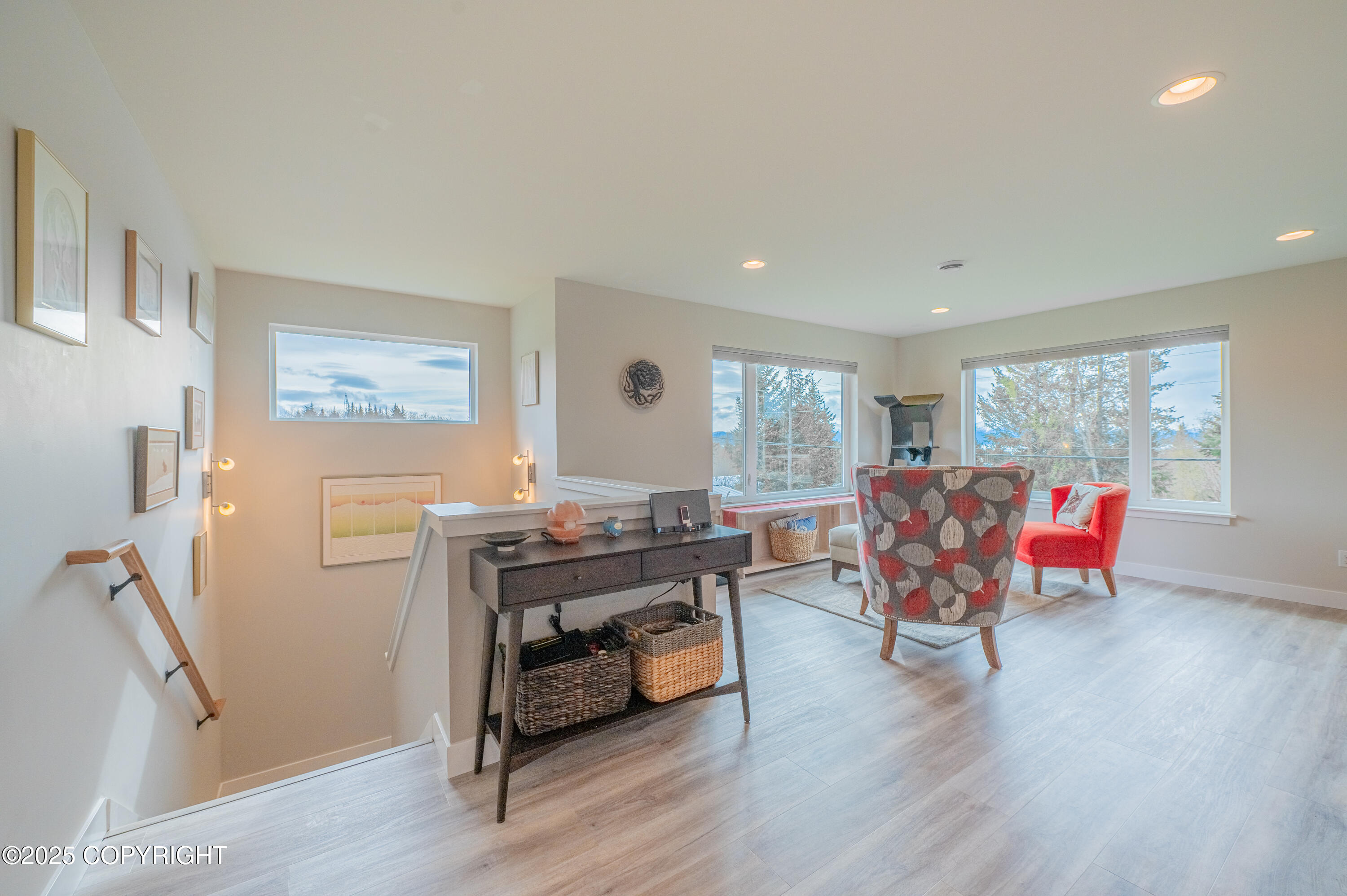 437 W Fairview Avenue