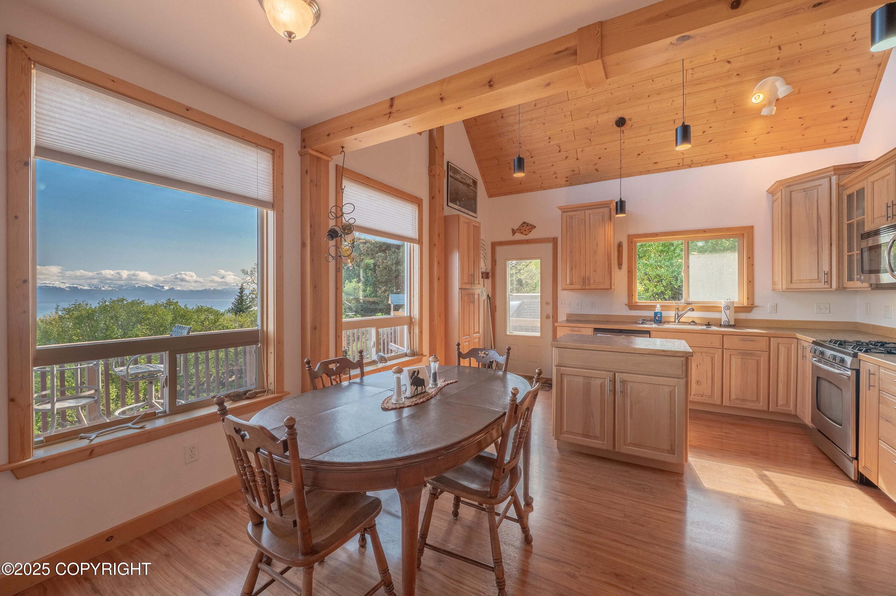 2032 Horizon Court