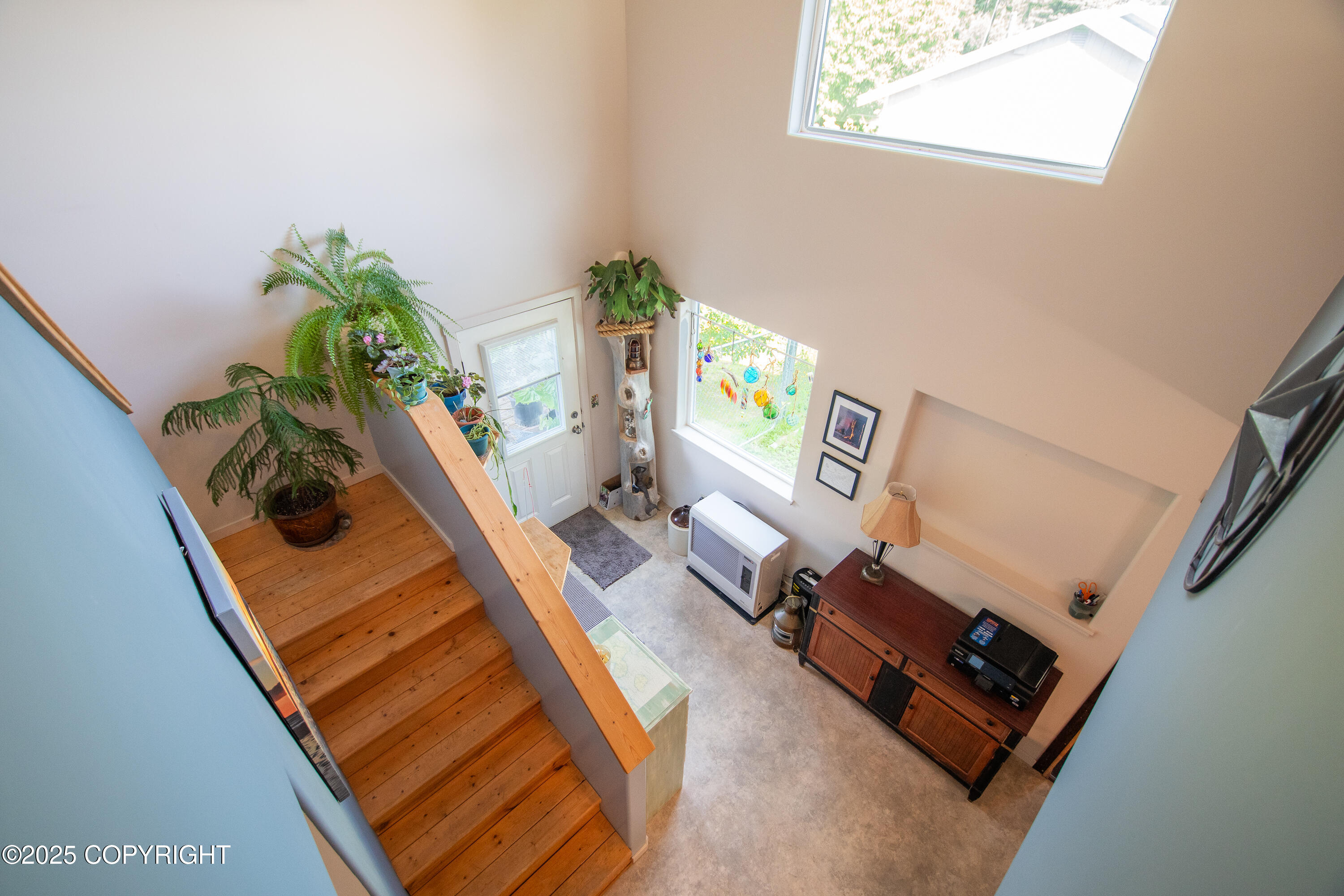 546 Soundview Avenue