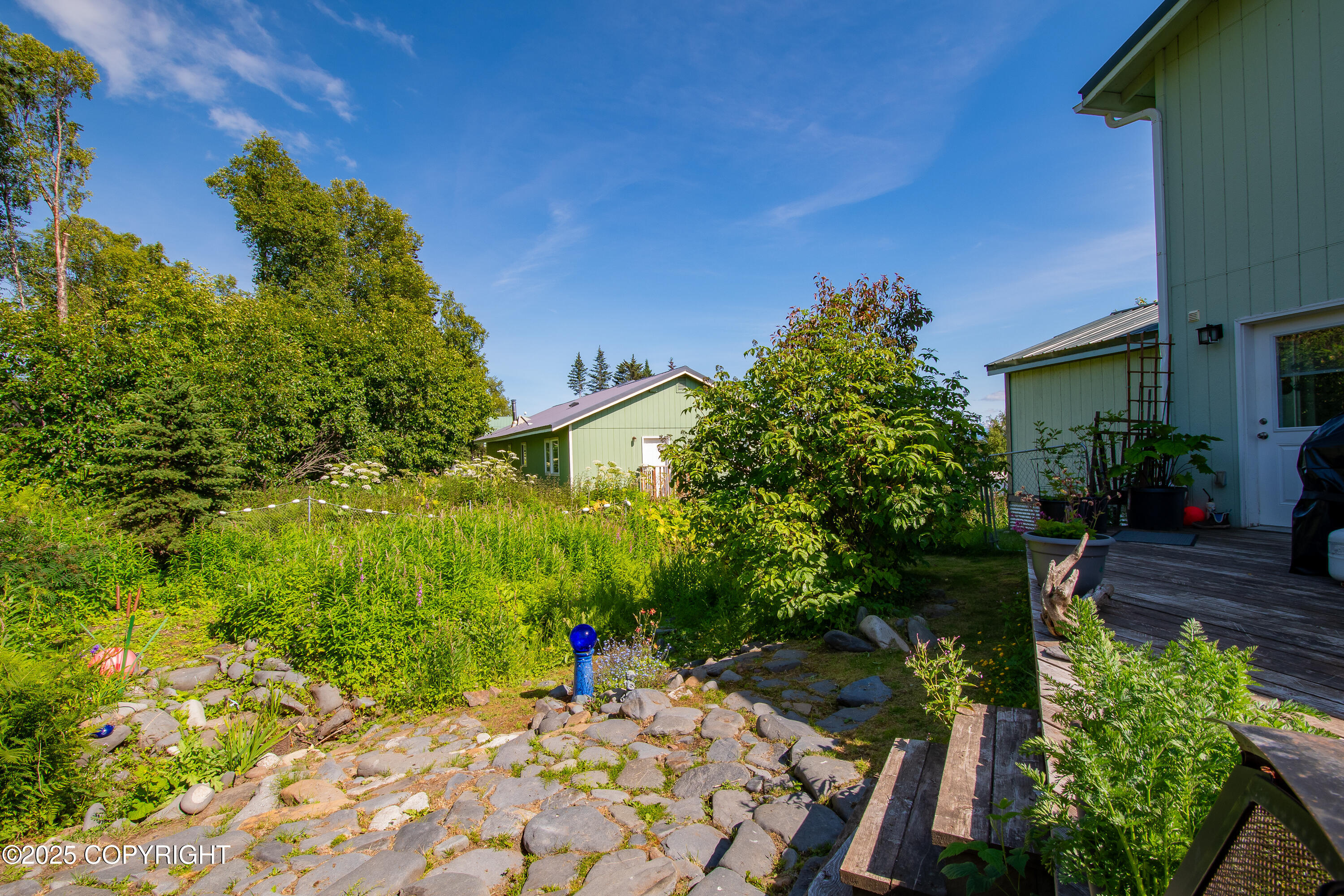 546 Soundview Avenue