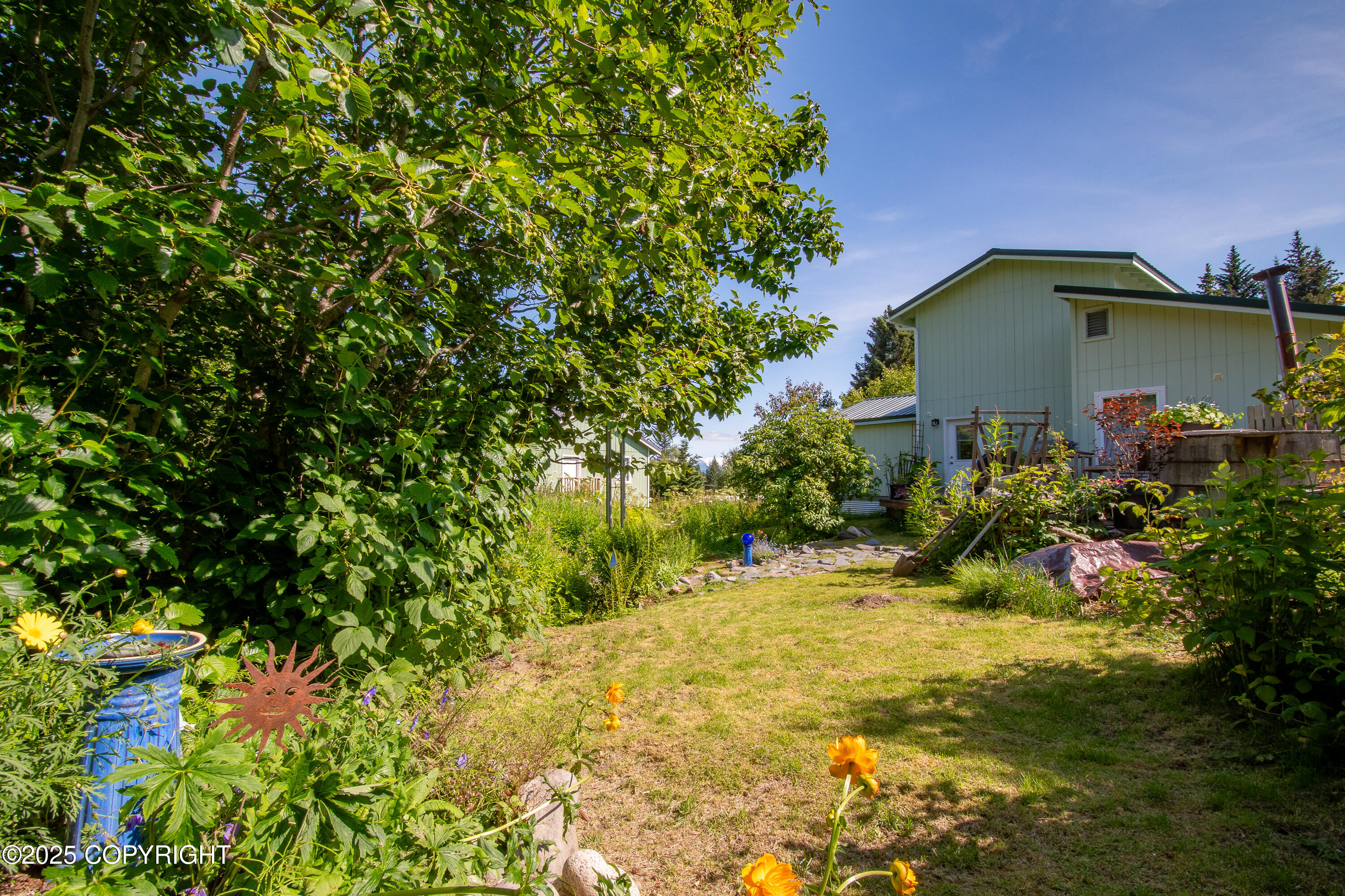 546 Soundview Avenue