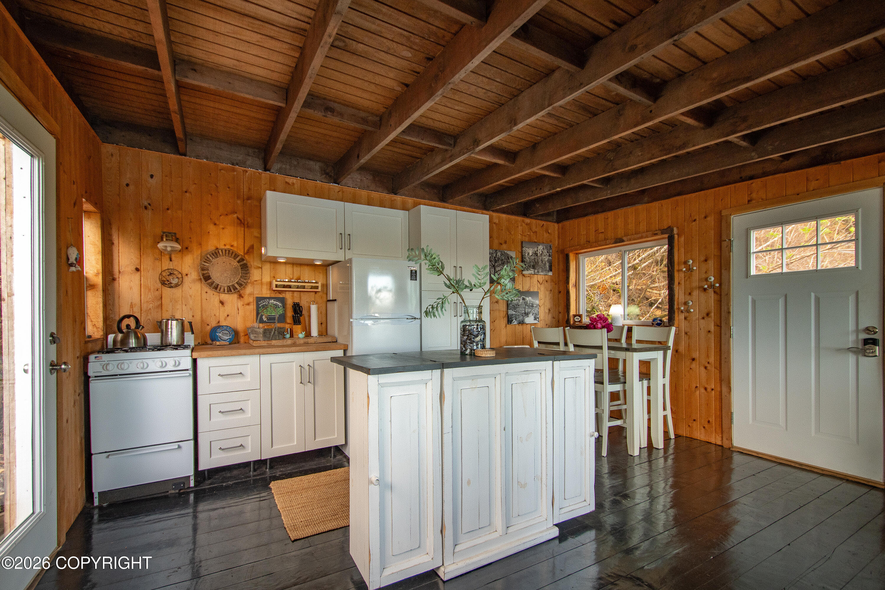51151 Halibut Cove REM SW