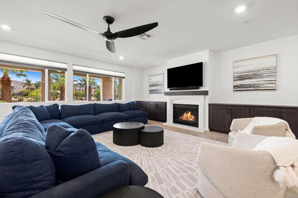 82144 Paradiso Drive