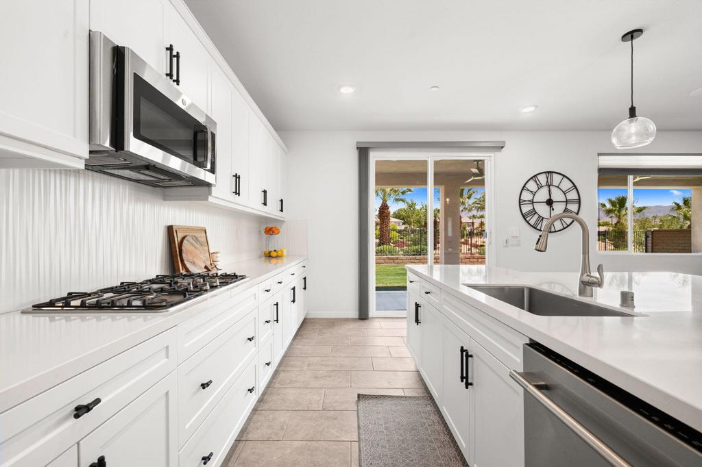 82144 Paradiso Drive