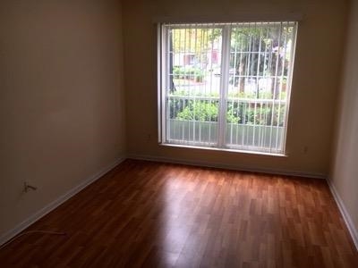 2 CRABAPPLE CT