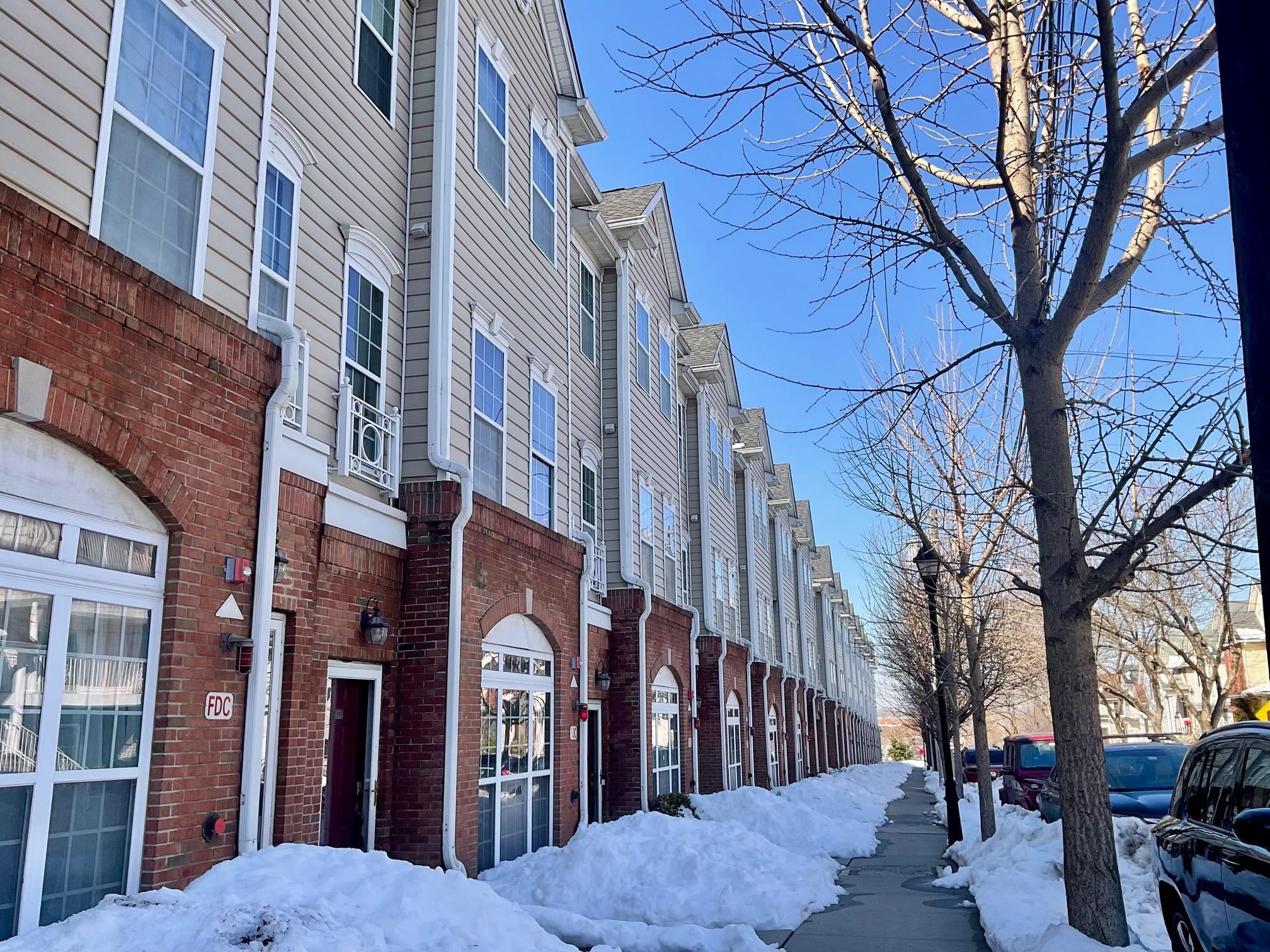 265 CUSTER AVE Unit: 107