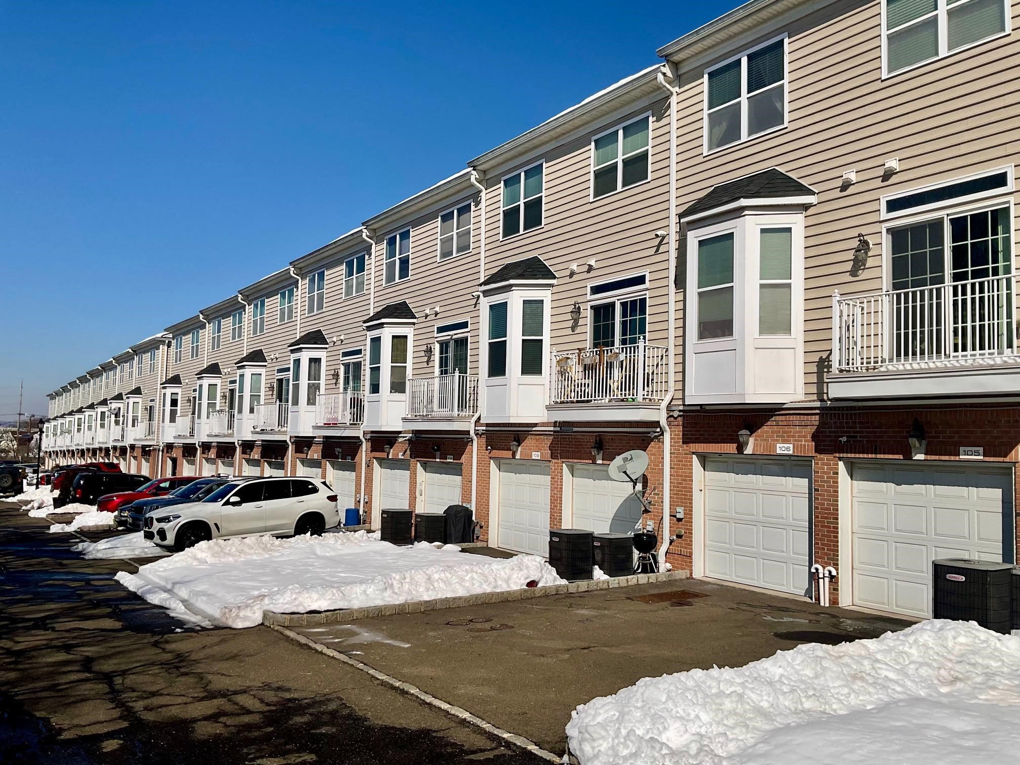 265 CUSTER AVE Unit: 107