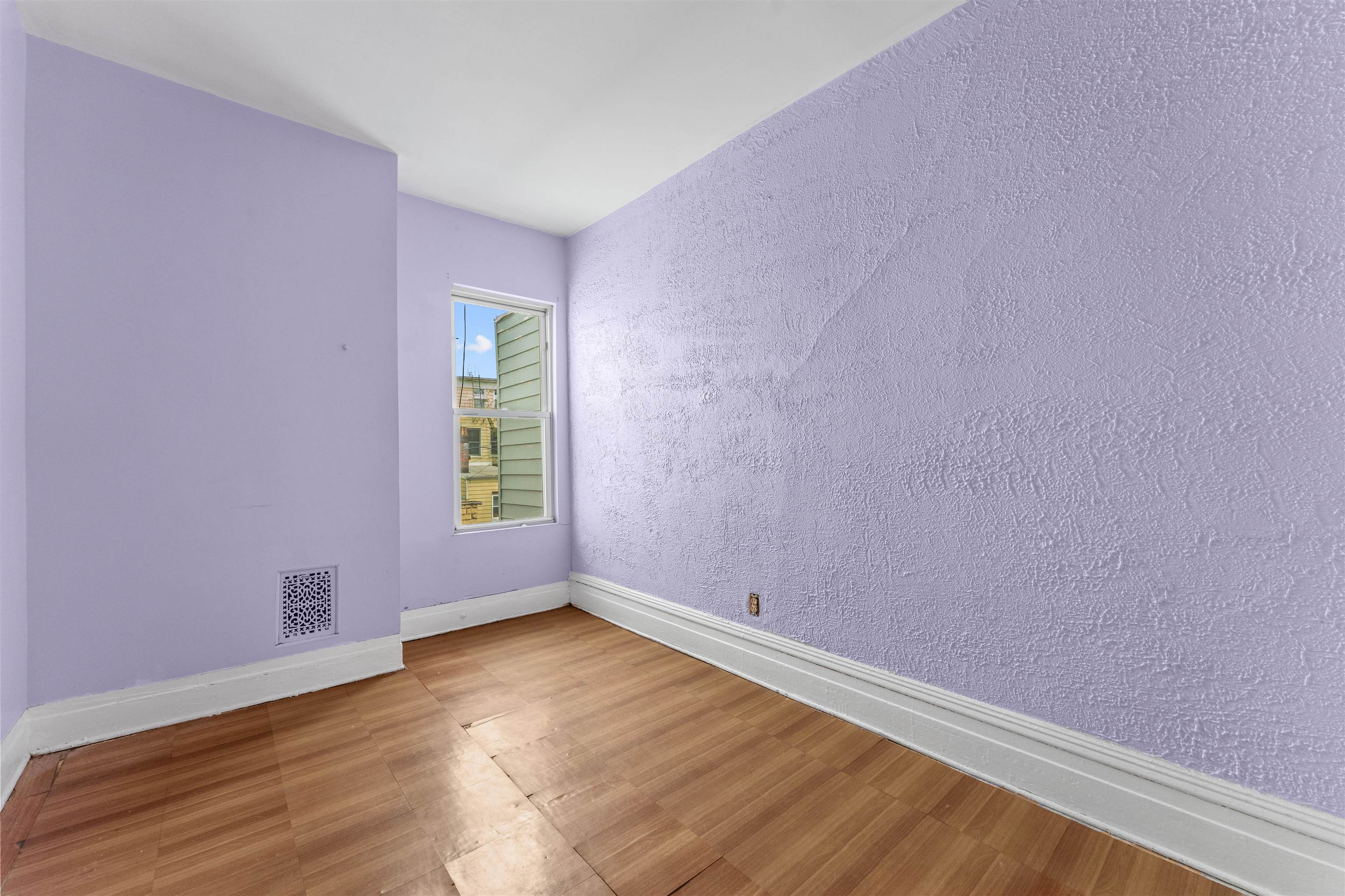 196 UNION ST