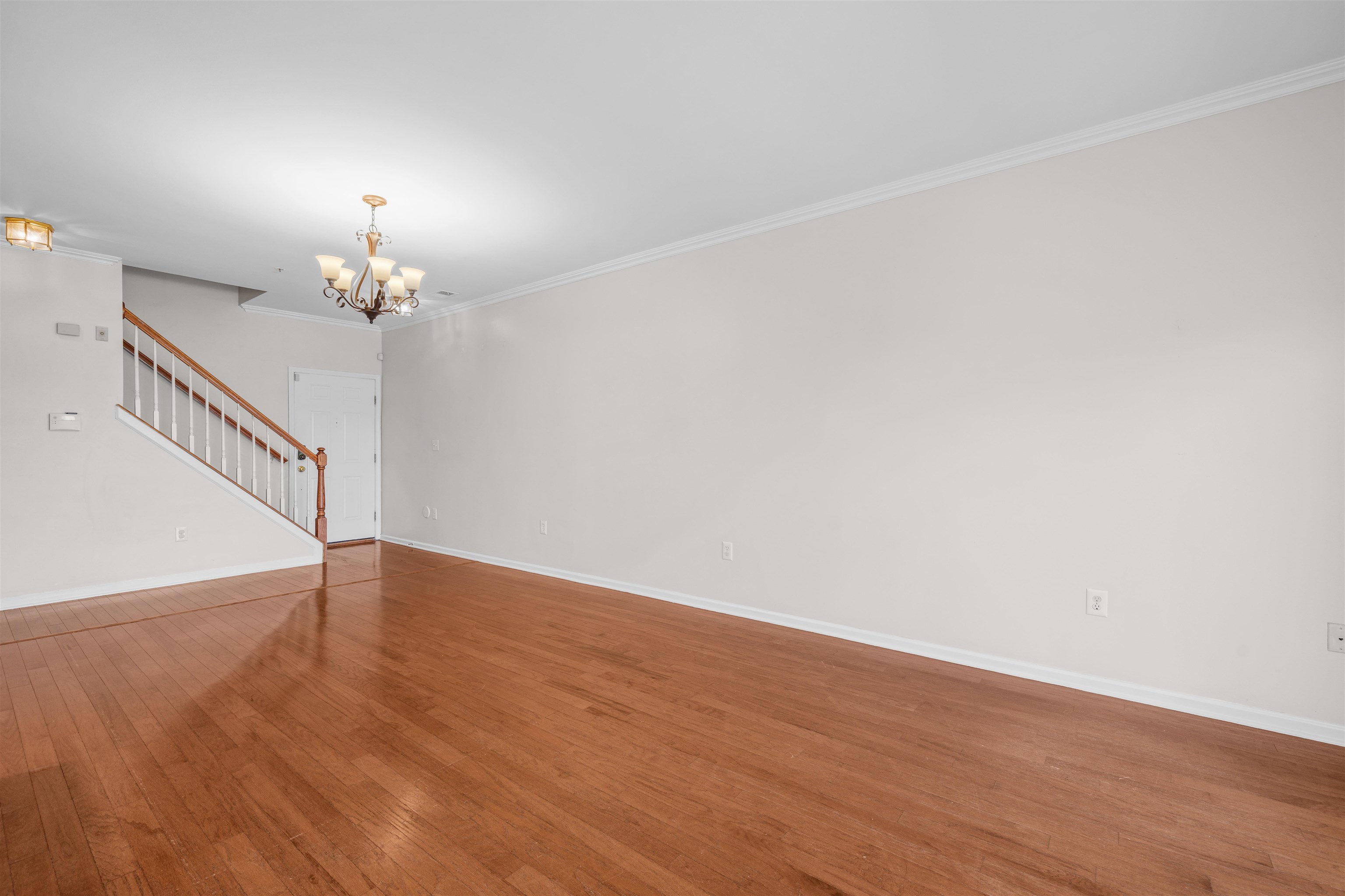 92 LYON CT