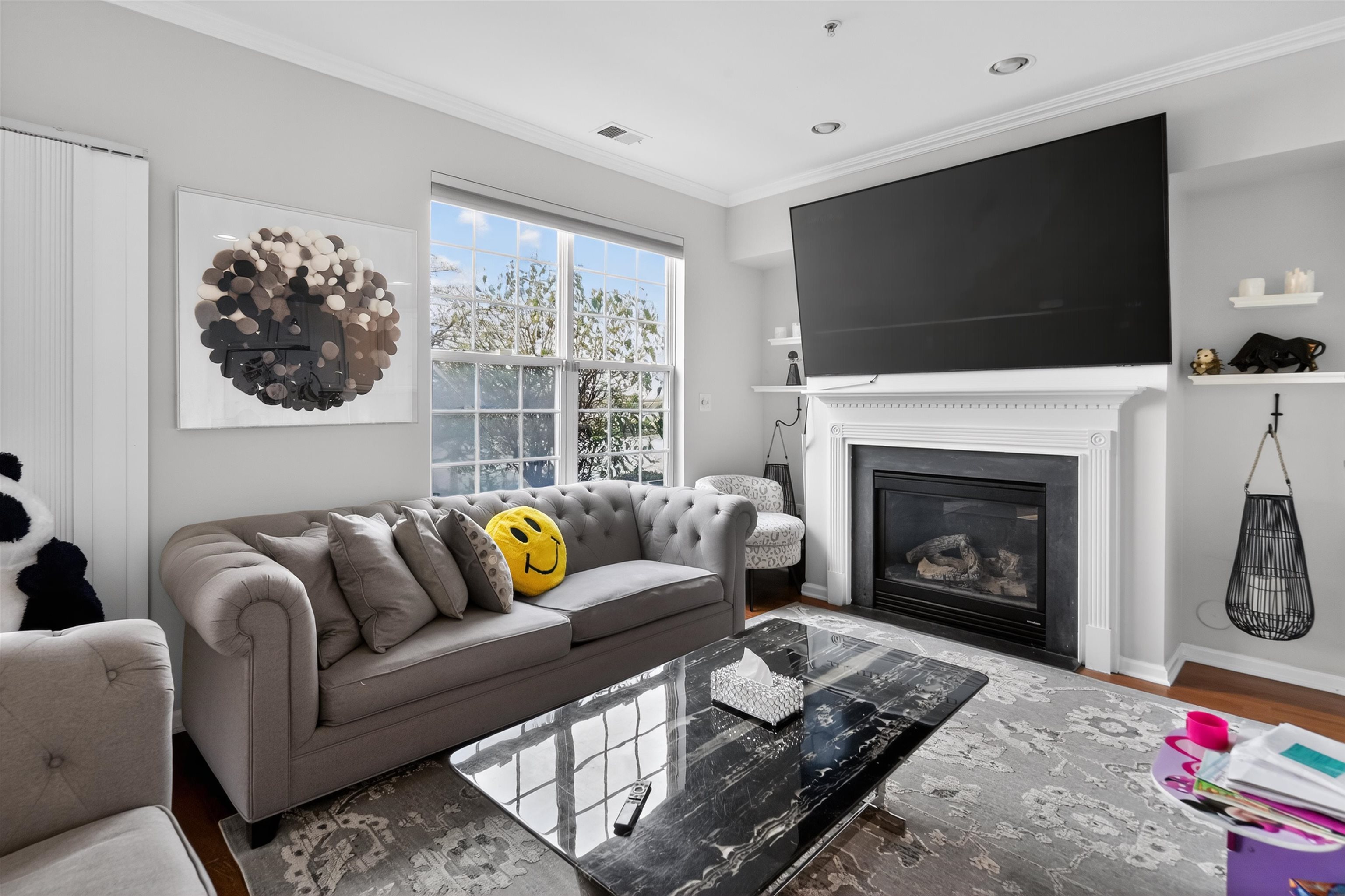 92 LYON CT