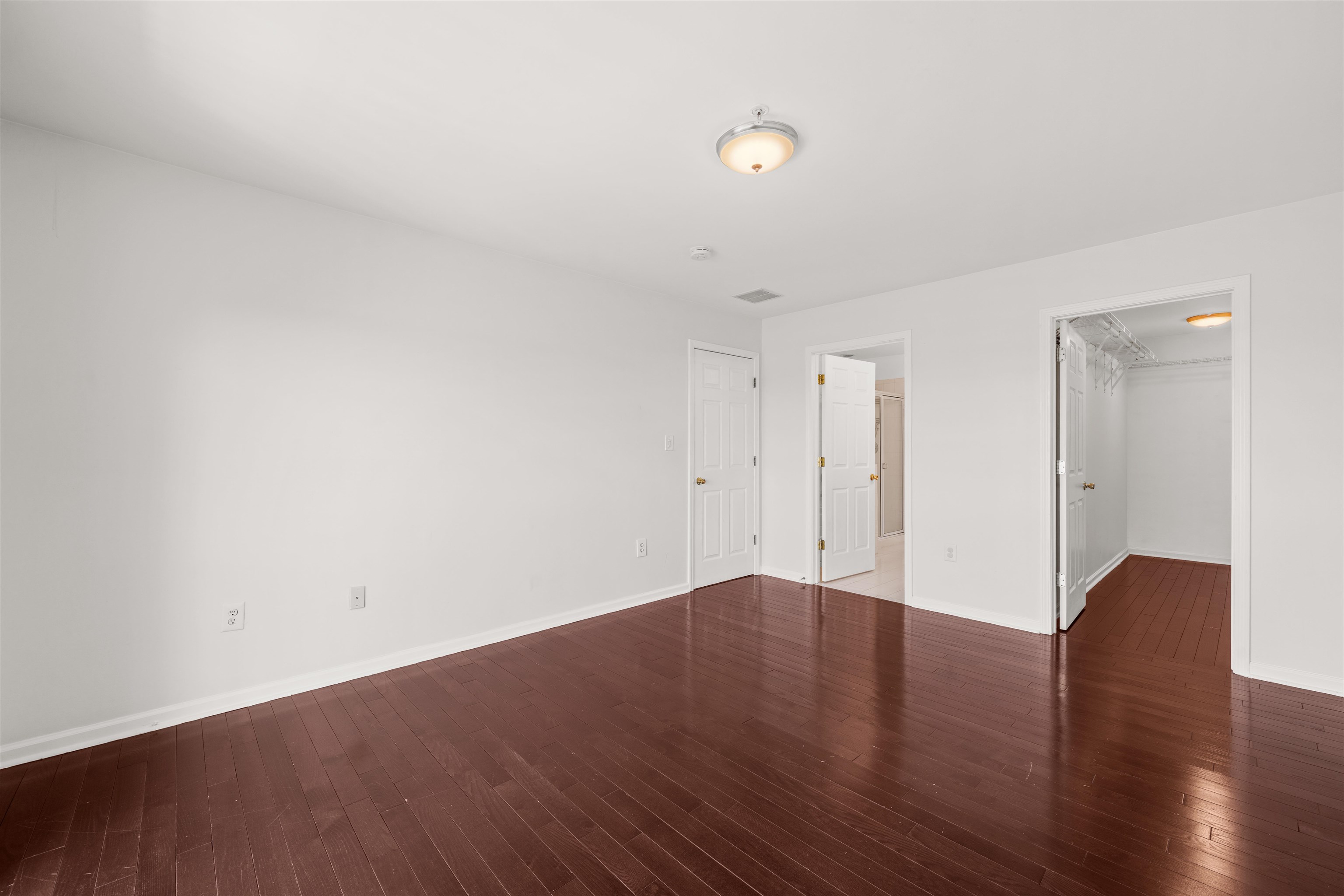 92 LYON CT