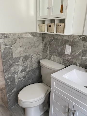 56 ISABELLA AVE Unit: 2
