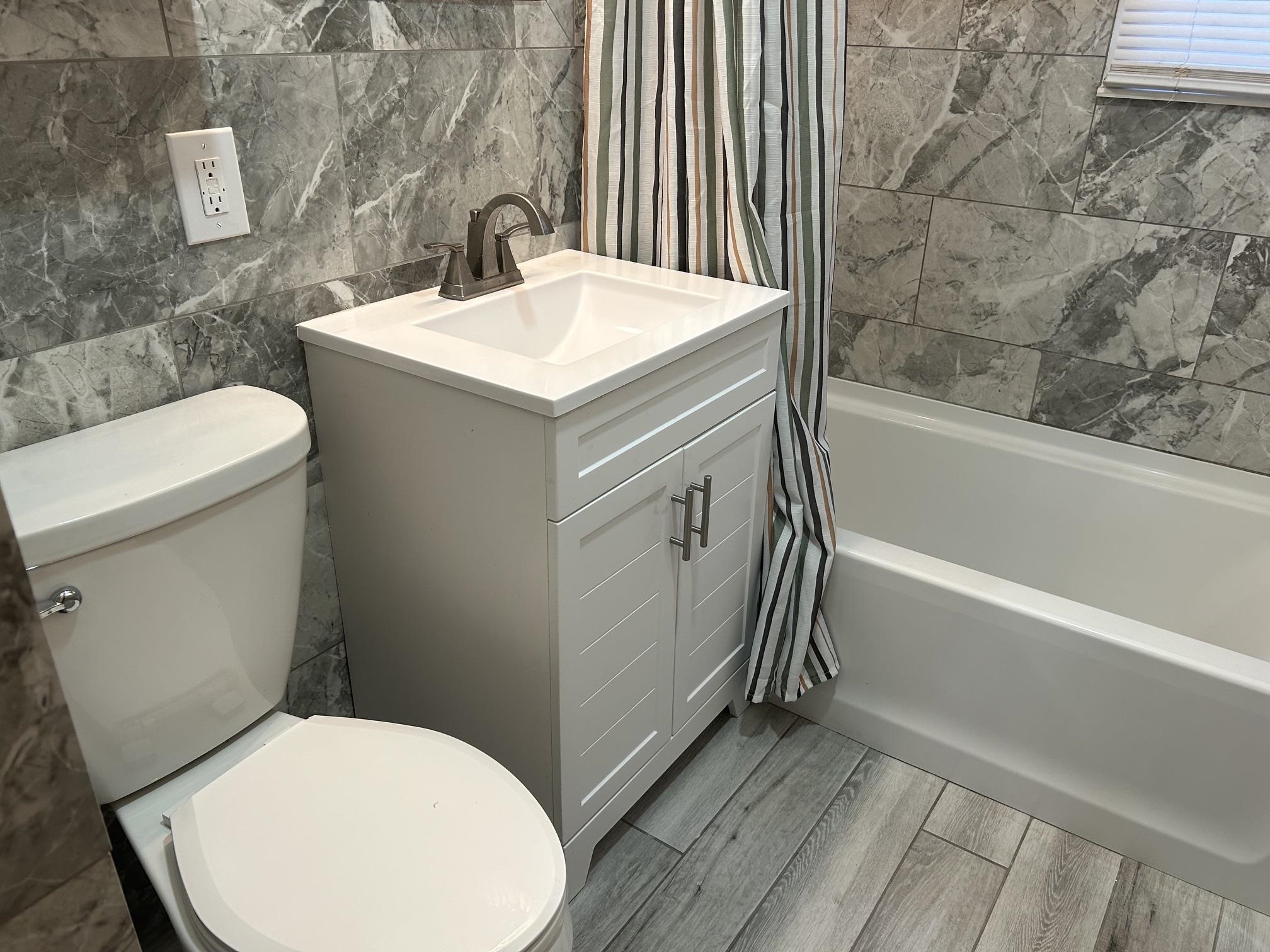 56 ISABELLA AVE Unit: 2