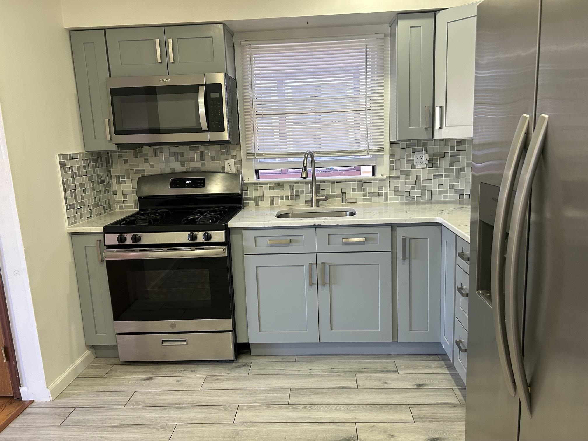 56 ISABELLA AVE Unit: 2
