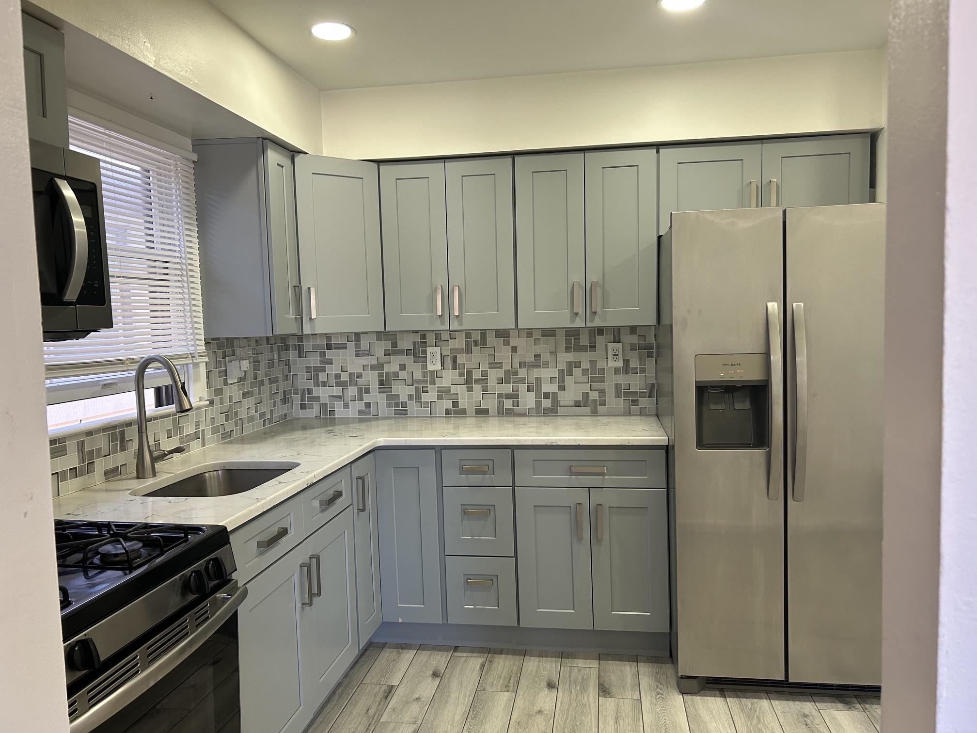 56 ISABELLA AVE Unit: 2