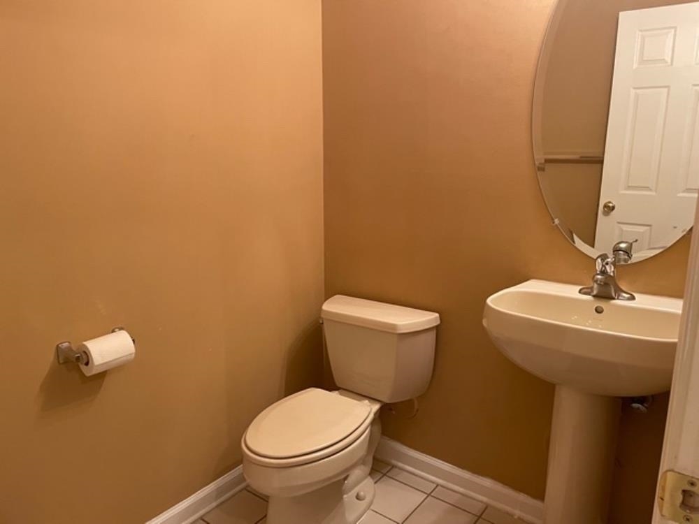 2 TOTTENHAM CT