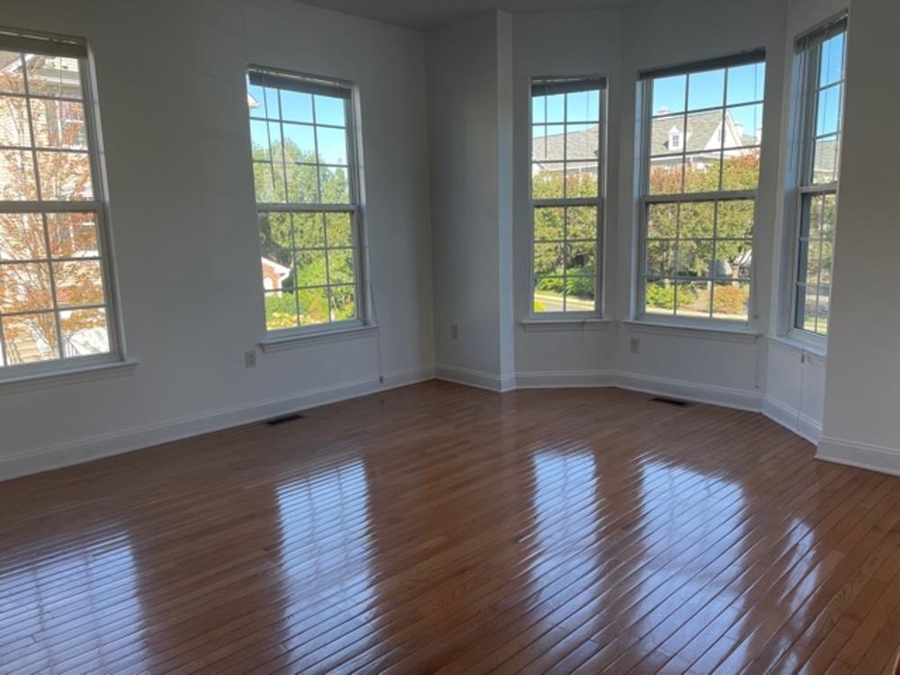 2 TOTTENHAM CT