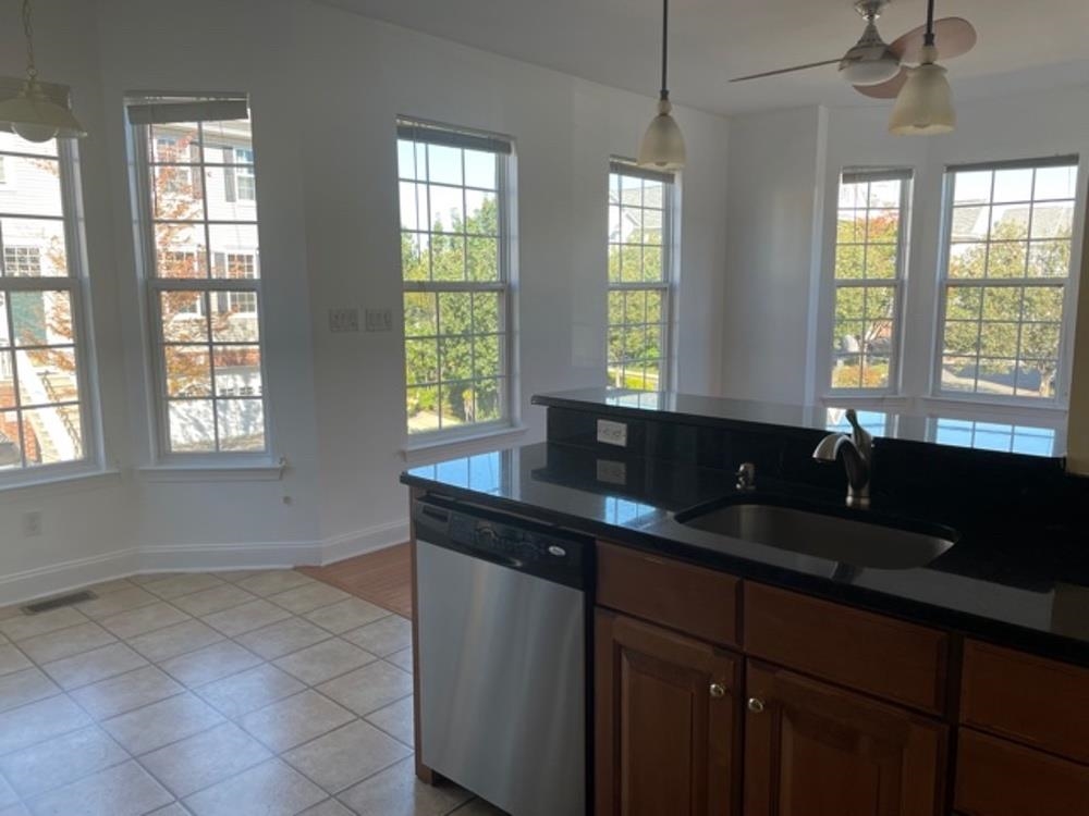 2 TOTTENHAM CT