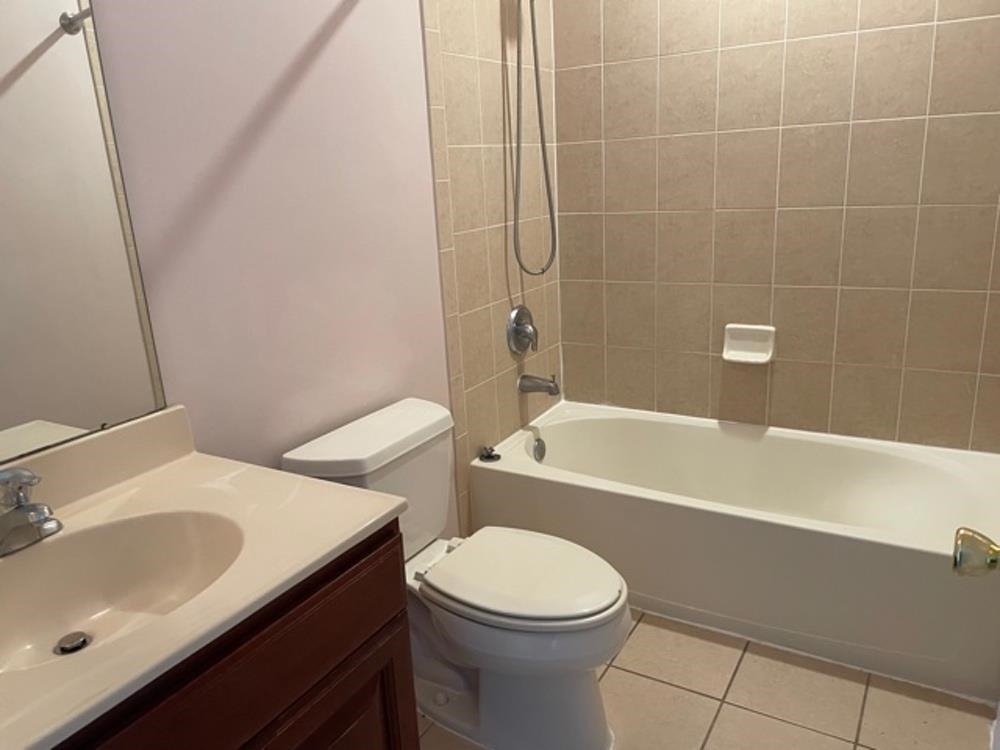 2 TOTTENHAM CT