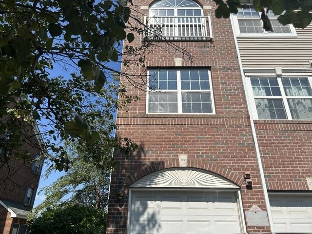 39 LEE CT