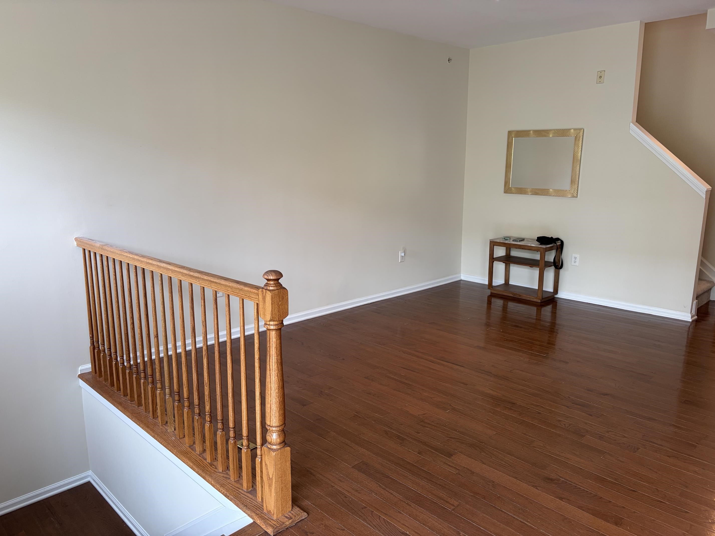 4 SWAN CT