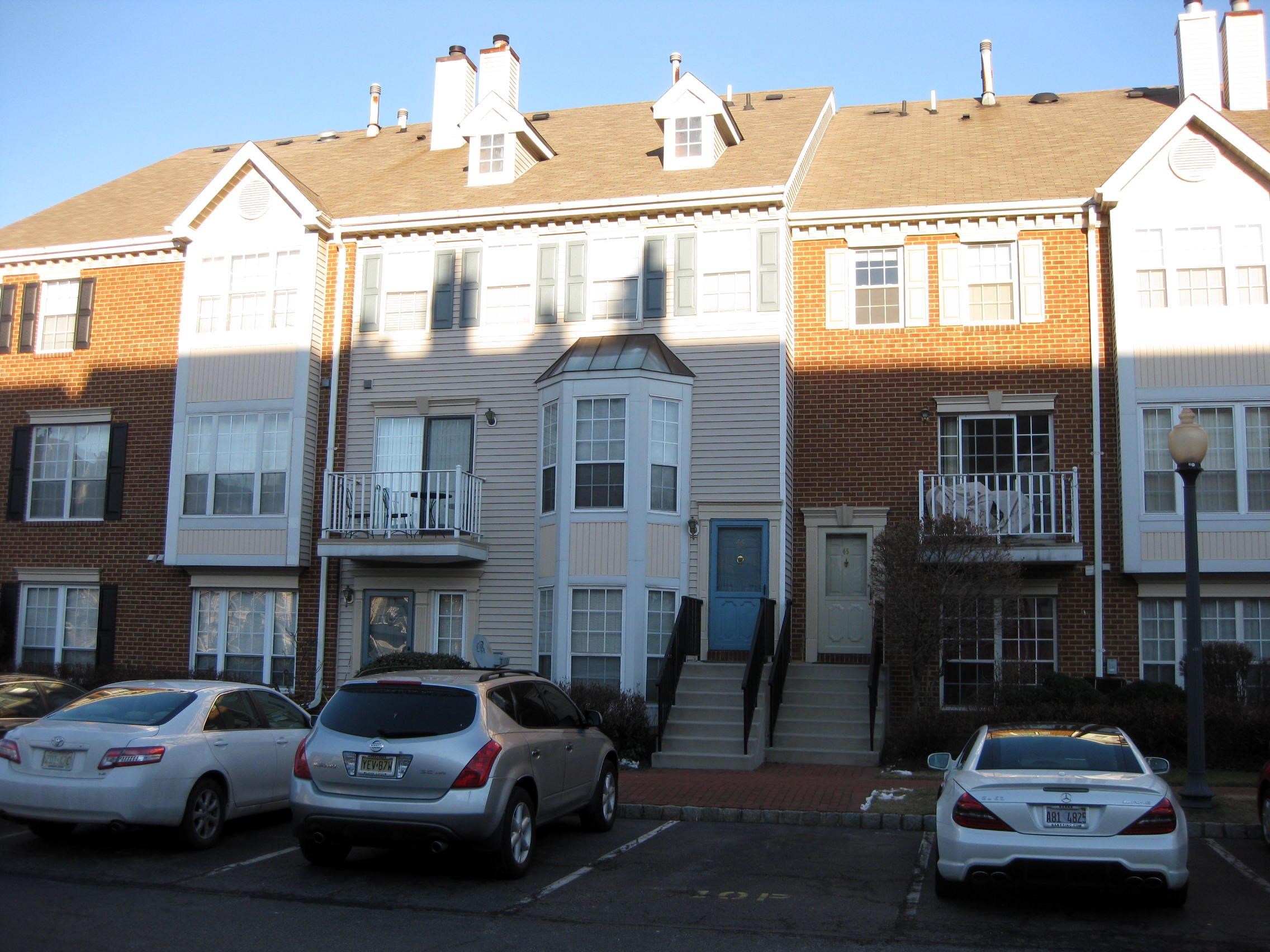 46 WALNUT ST