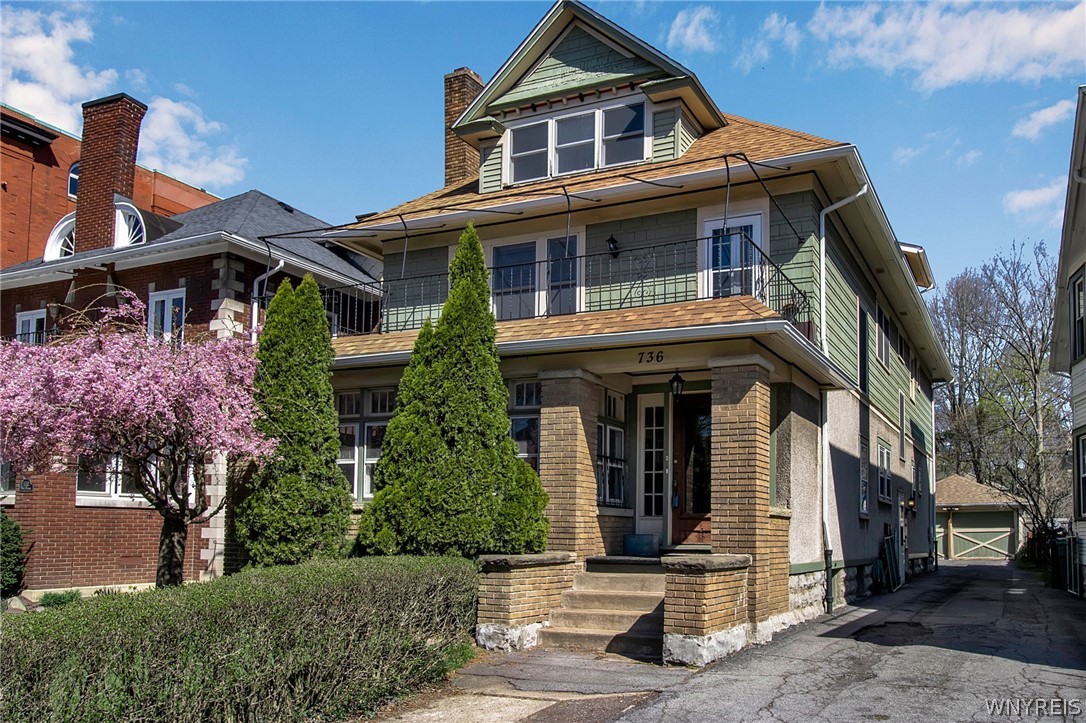 736 West Delavan Avenue