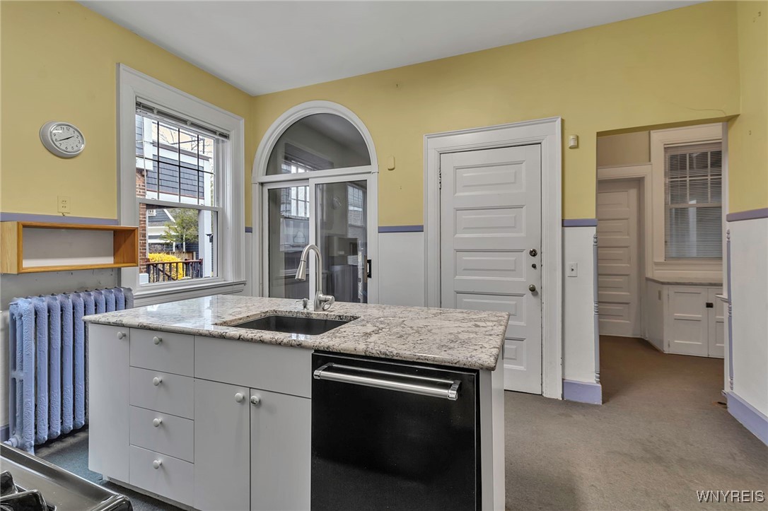639 Lafayette Avenue