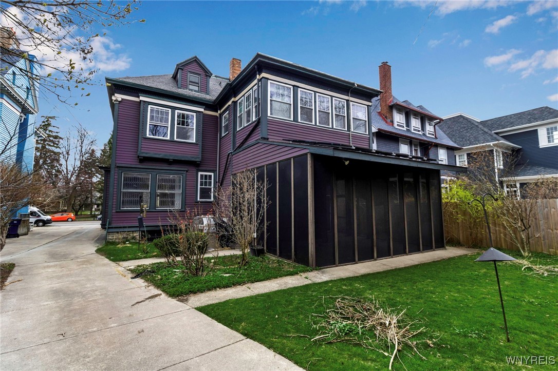 639 Lafayette Avenue