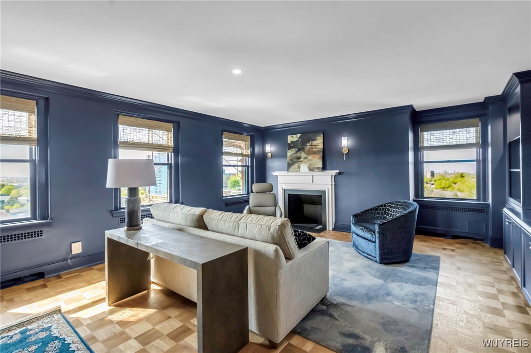 800 West Ferry Street 9D