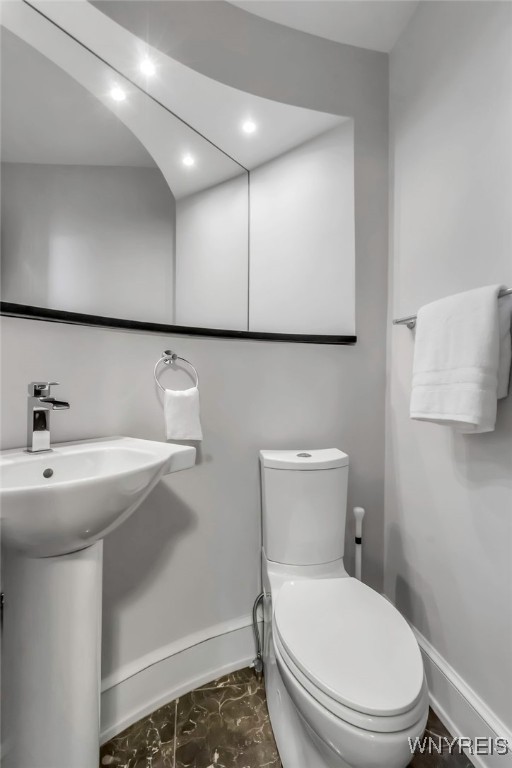 800 West Ferry Street 9D