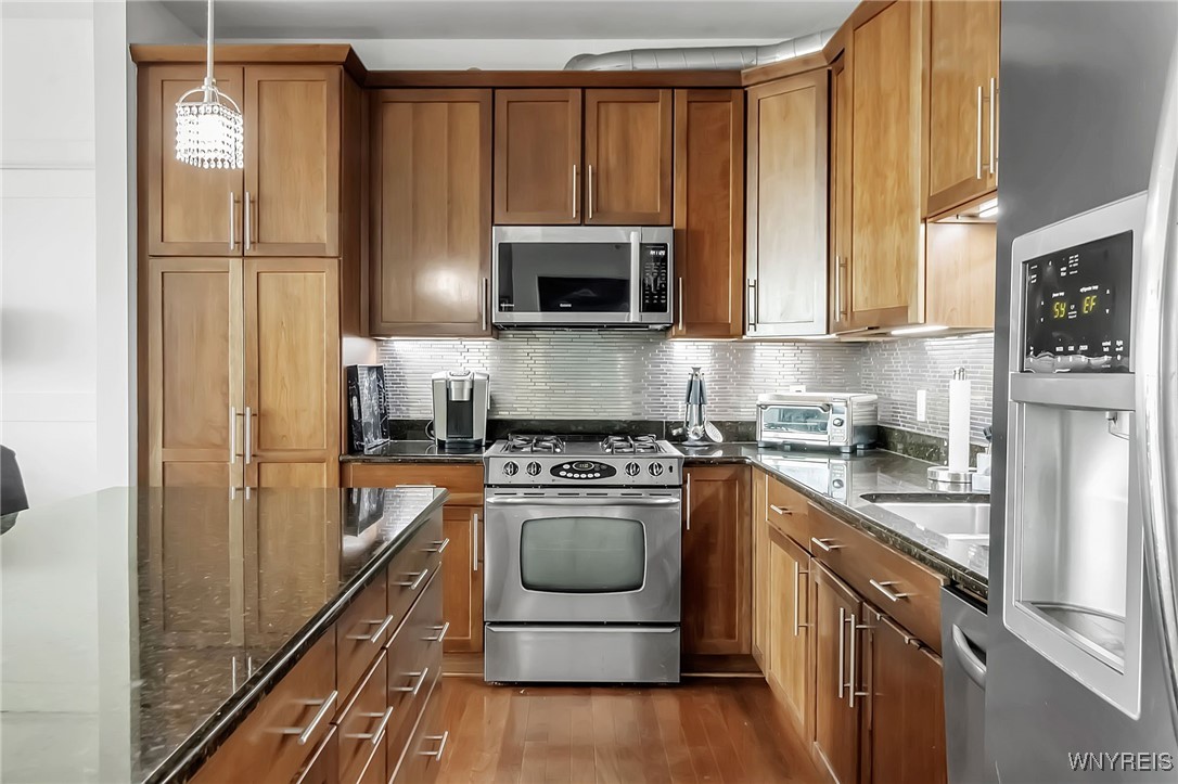 132 Lakefront Boulevard 403