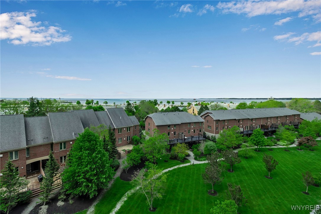 132 Lakefront Boulevard 403