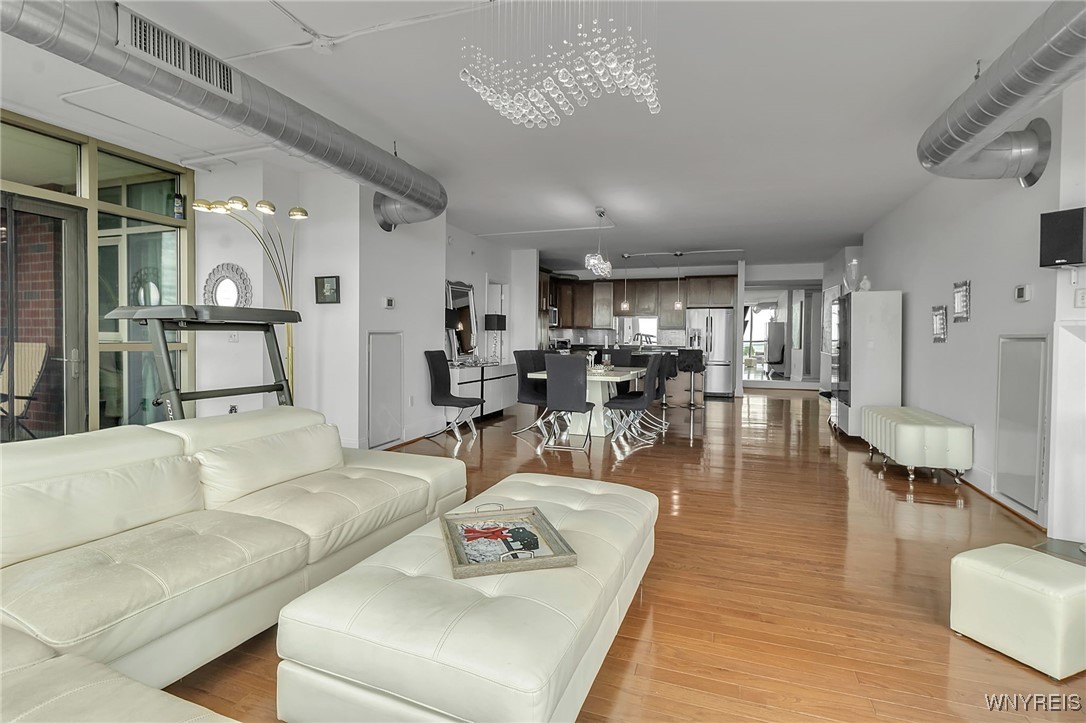 132 Lakefront Boulevard 403