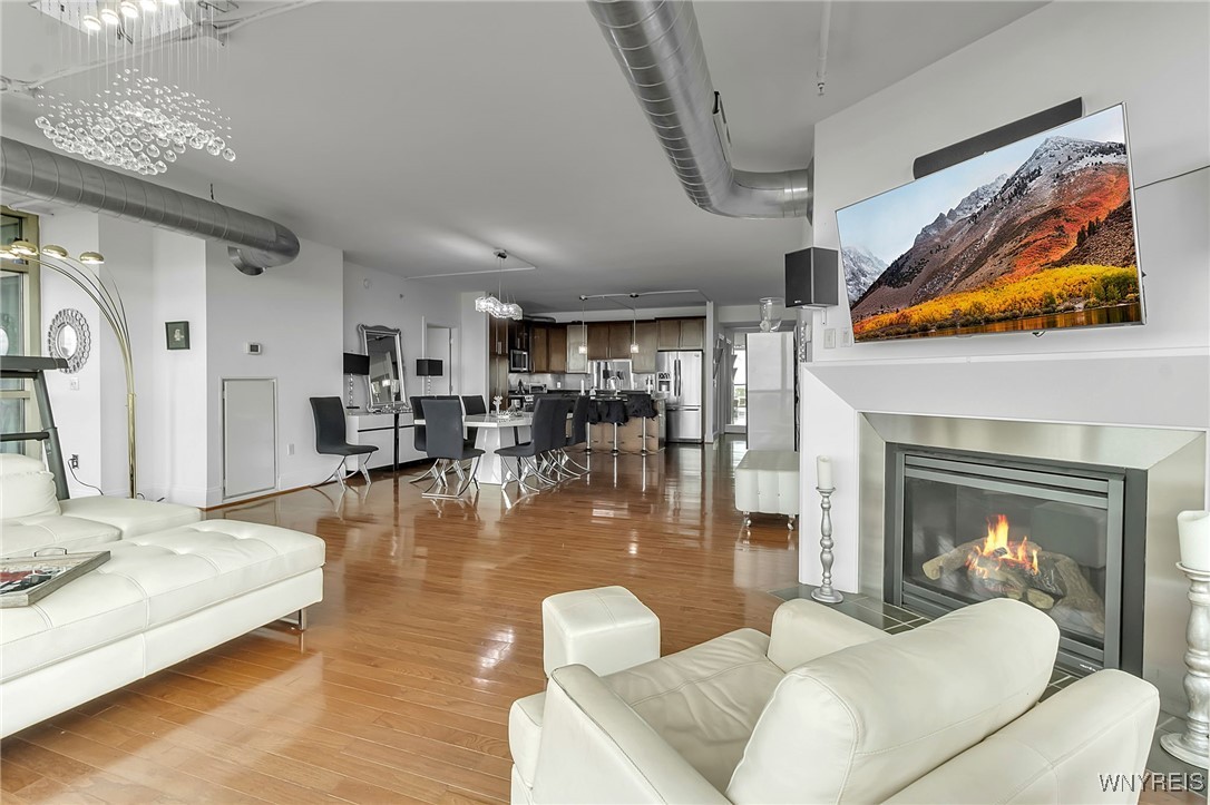 132 Lakefront Boulevard 403