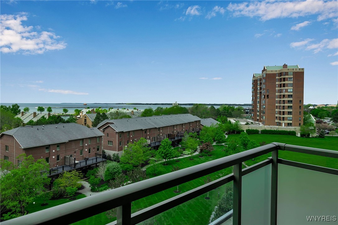 132 Lakefront Boulevard 403