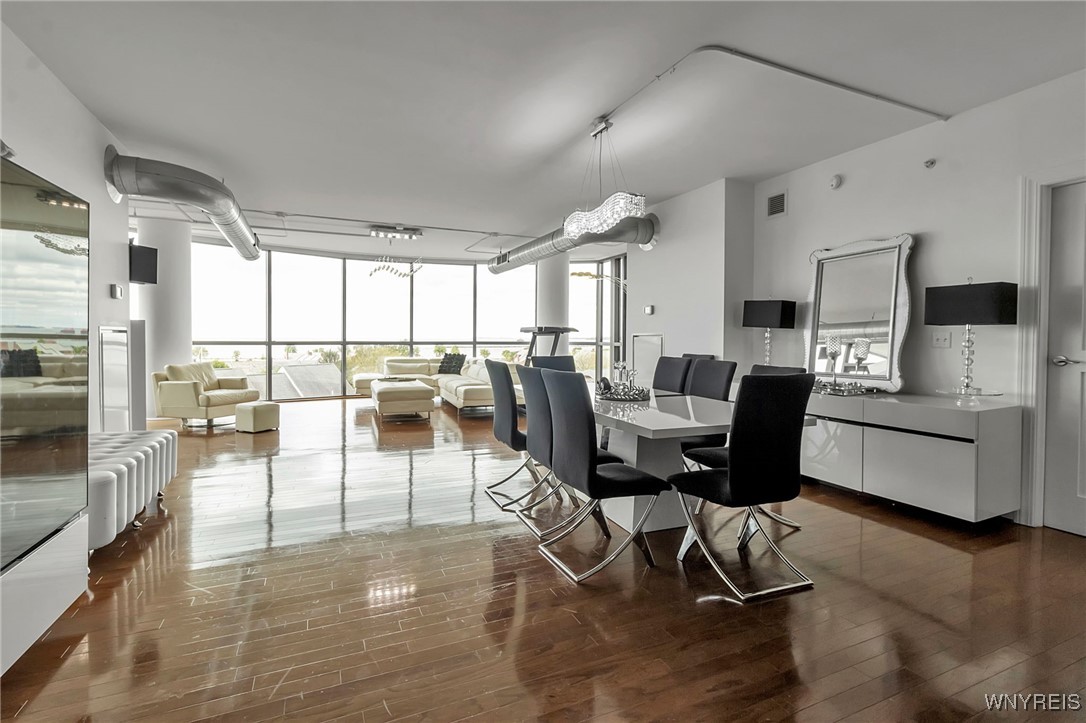 132 Lakefront Boulevard 403