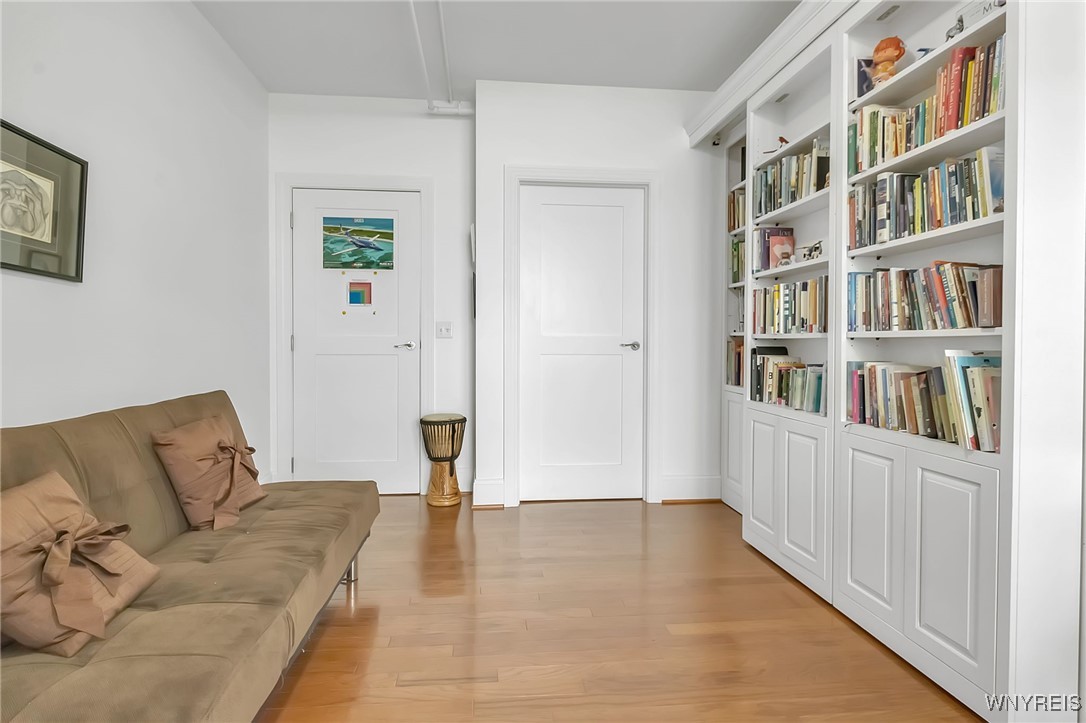 132 Lakefront Boulevard 403