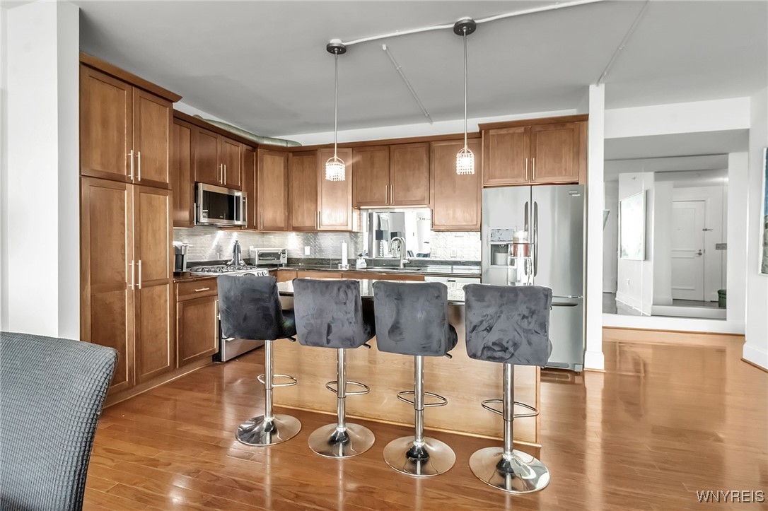 132 Lakefront Boulevard 403